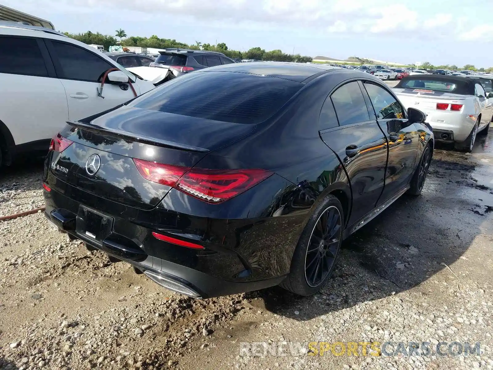 4 Photograph of a damaged car W1K5J4GB7LN090536 MERCEDES-BENZ C CLASS 2020