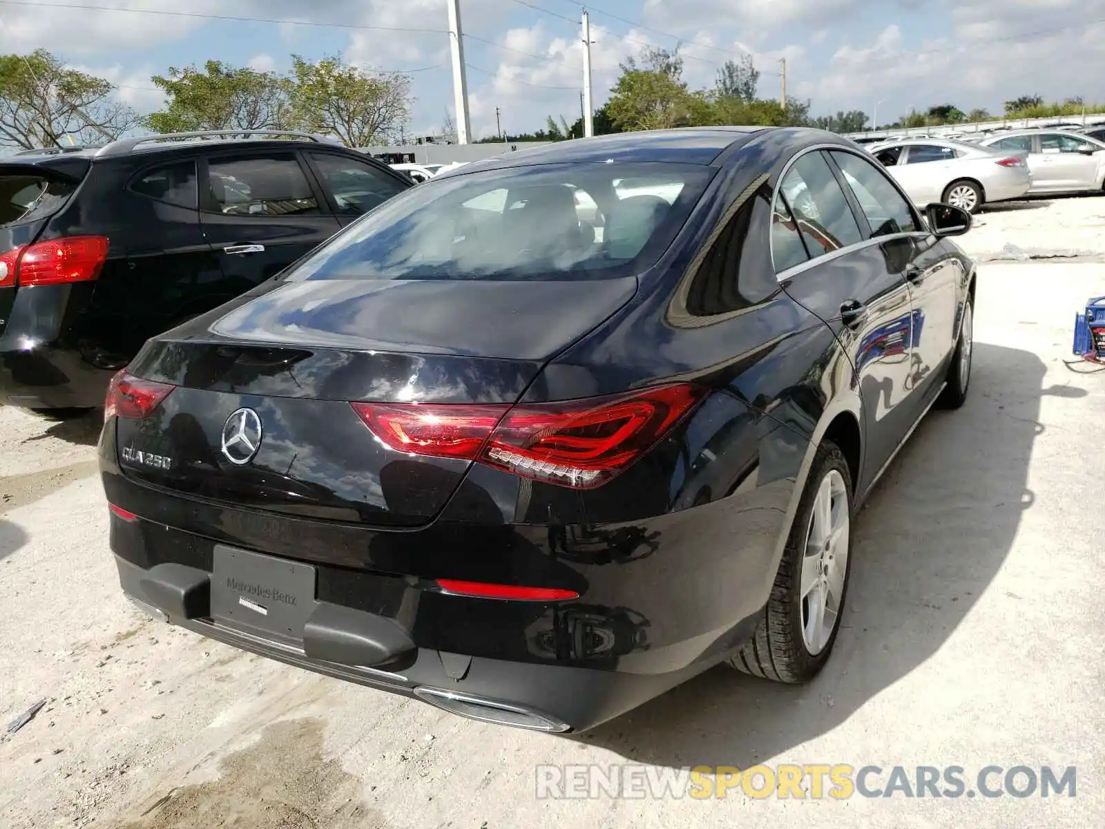 4 Photograph of a damaged car W1K5J4GB9LN099724 MERCEDES-BENZ C CLASS 2020