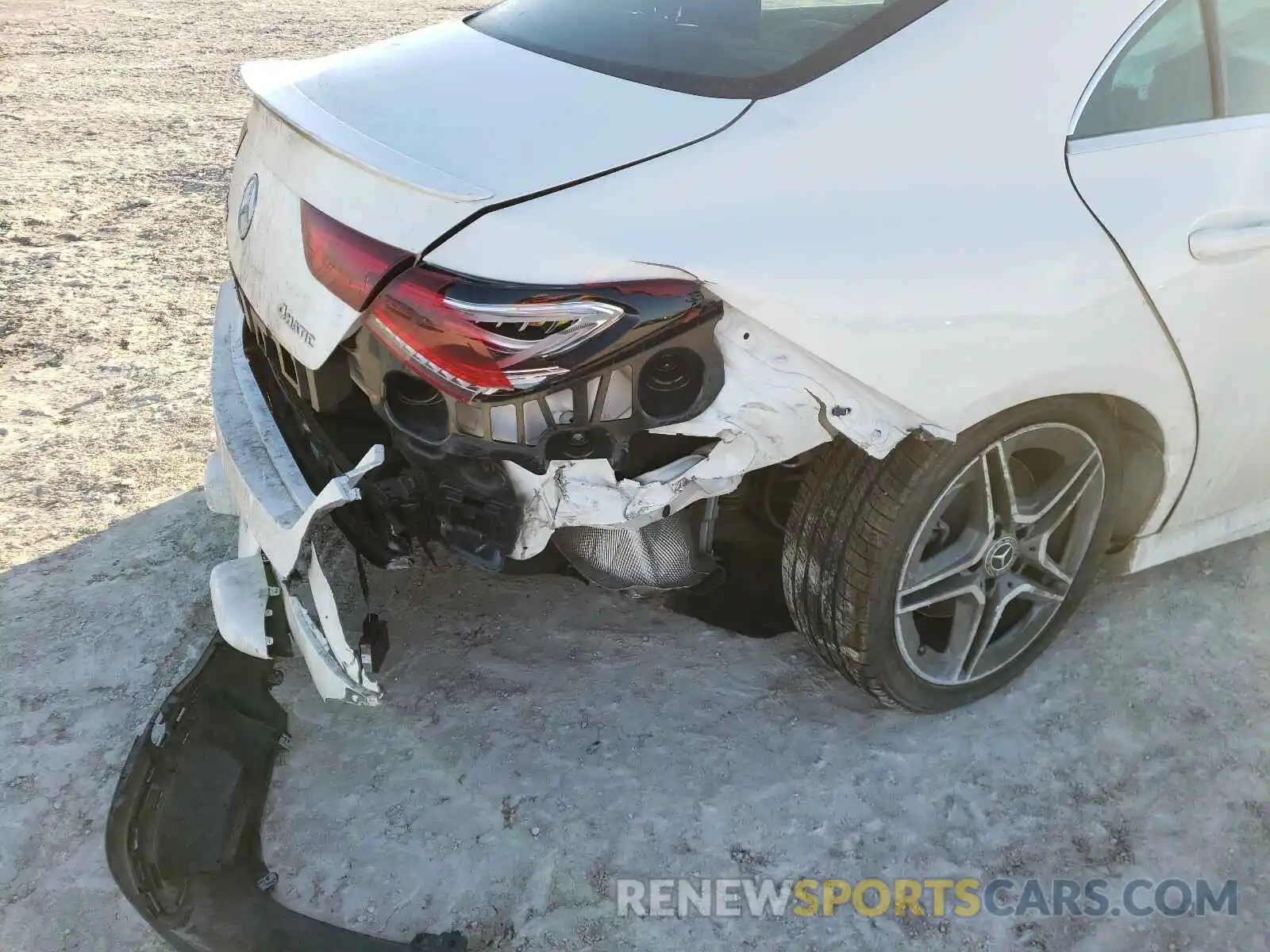 9 Фотография поврежденного автомобиля W1K5J4HB6LN101332 MERCEDES-BENZ C CLASS 2020