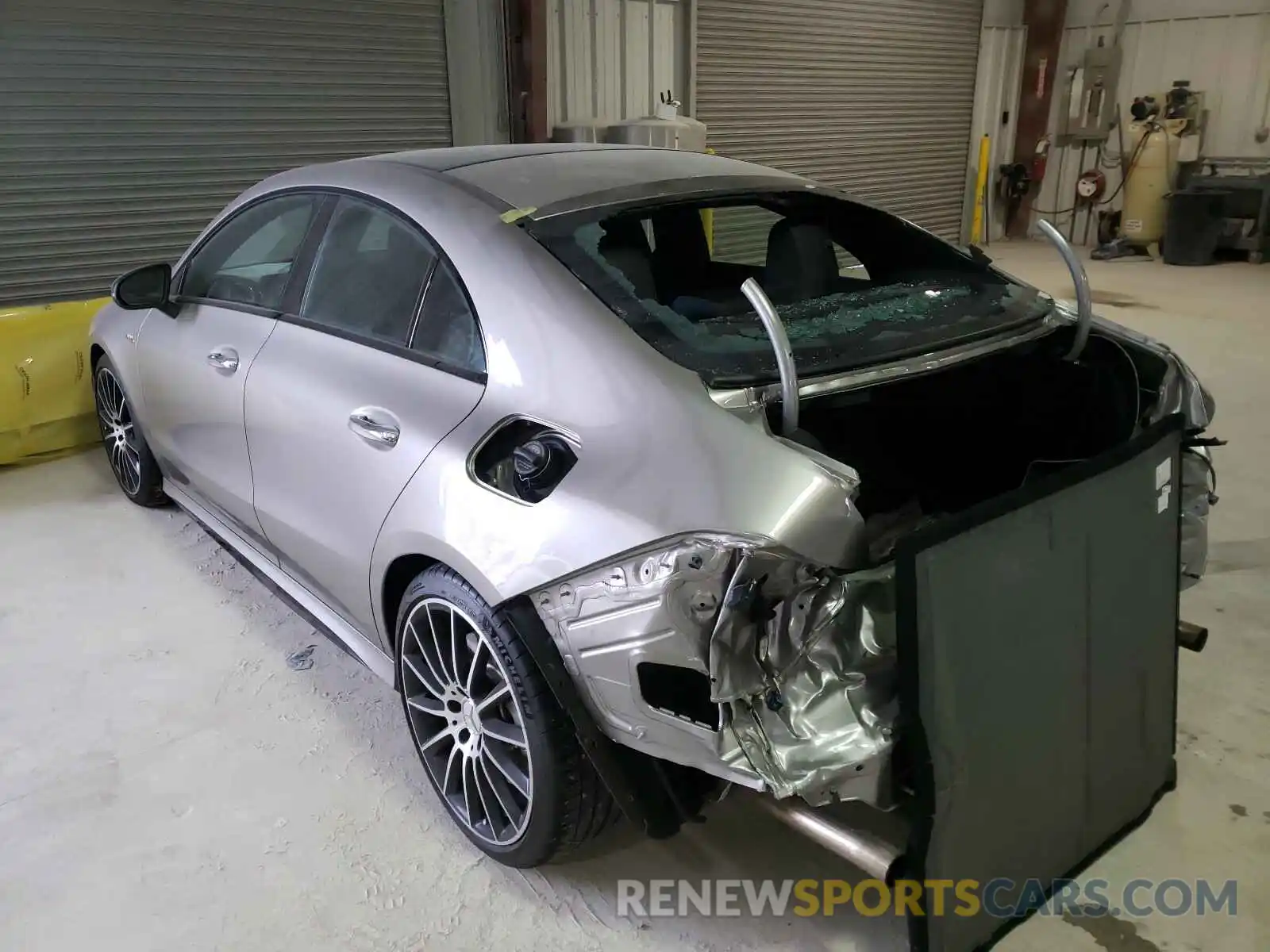 4 Photograph of a damaged car W1K5J5BB7LN089495 MERCEDES-BENZ C CLASS 2020