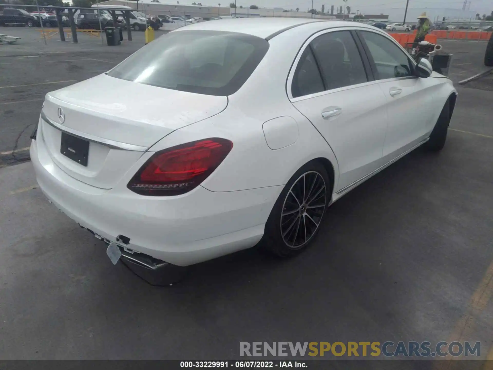 4 Photograph of a damaged car W1KWF8DB1LR599547 MERCEDES-BENZ C-CLASS 2020