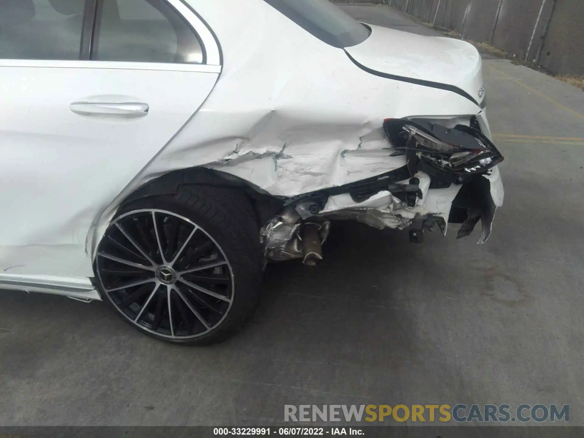 6 Photograph of a damaged car W1KWF8DB1LR599547 MERCEDES-BENZ C-CLASS 2020