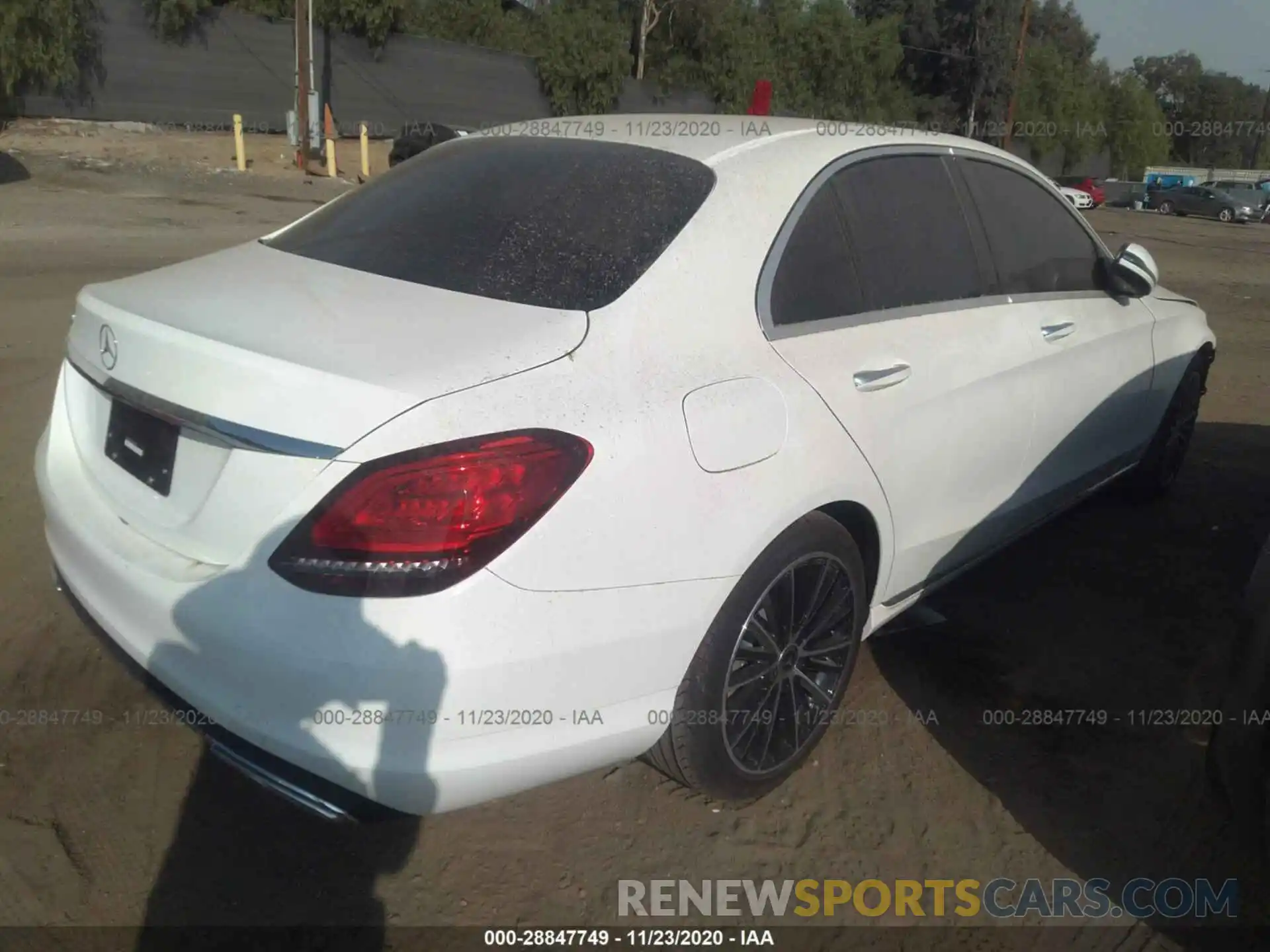 4 Photograph of a damaged car W1KWF8DB2LR583762 MERCEDES-BENZ C-CLASS 2020