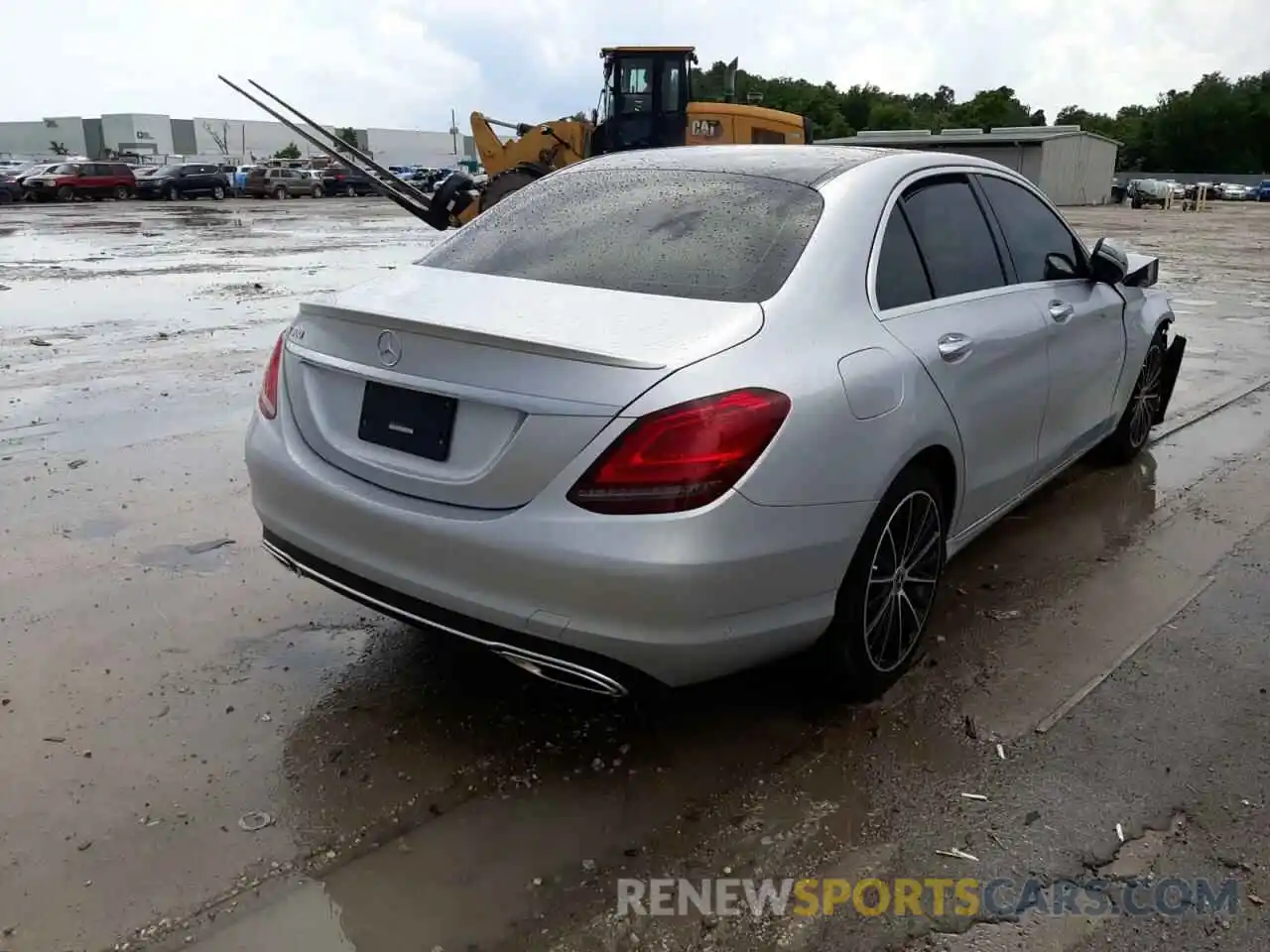 4 Photograph of a damaged car W1KWF8DB2LR591621 MERCEDES-BENZ C-CLASS 2020