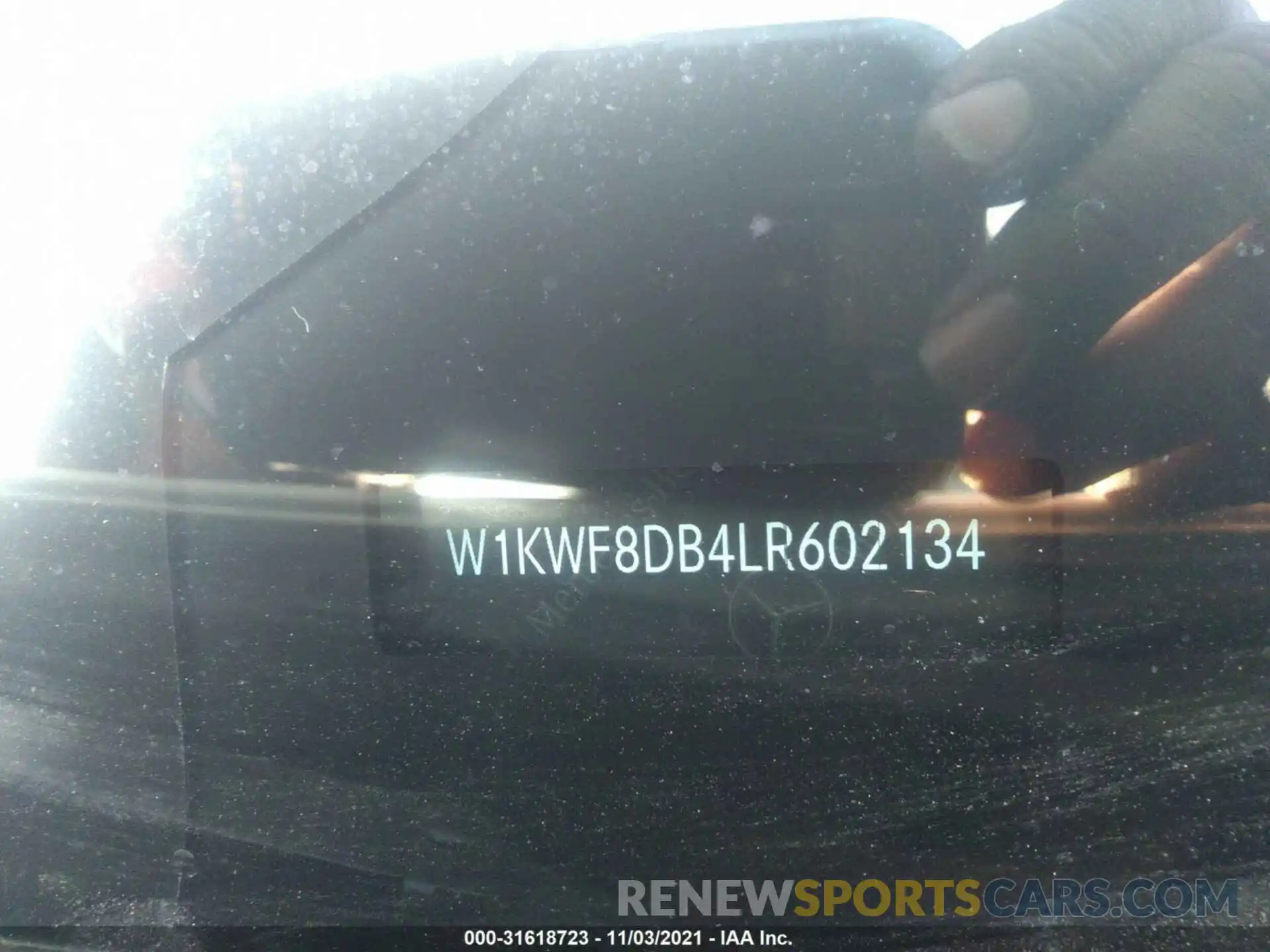 9 Photograph of a damaged car W1KWF8DB4LR602134 MERCEDES-BENZ C-CLASS 2020