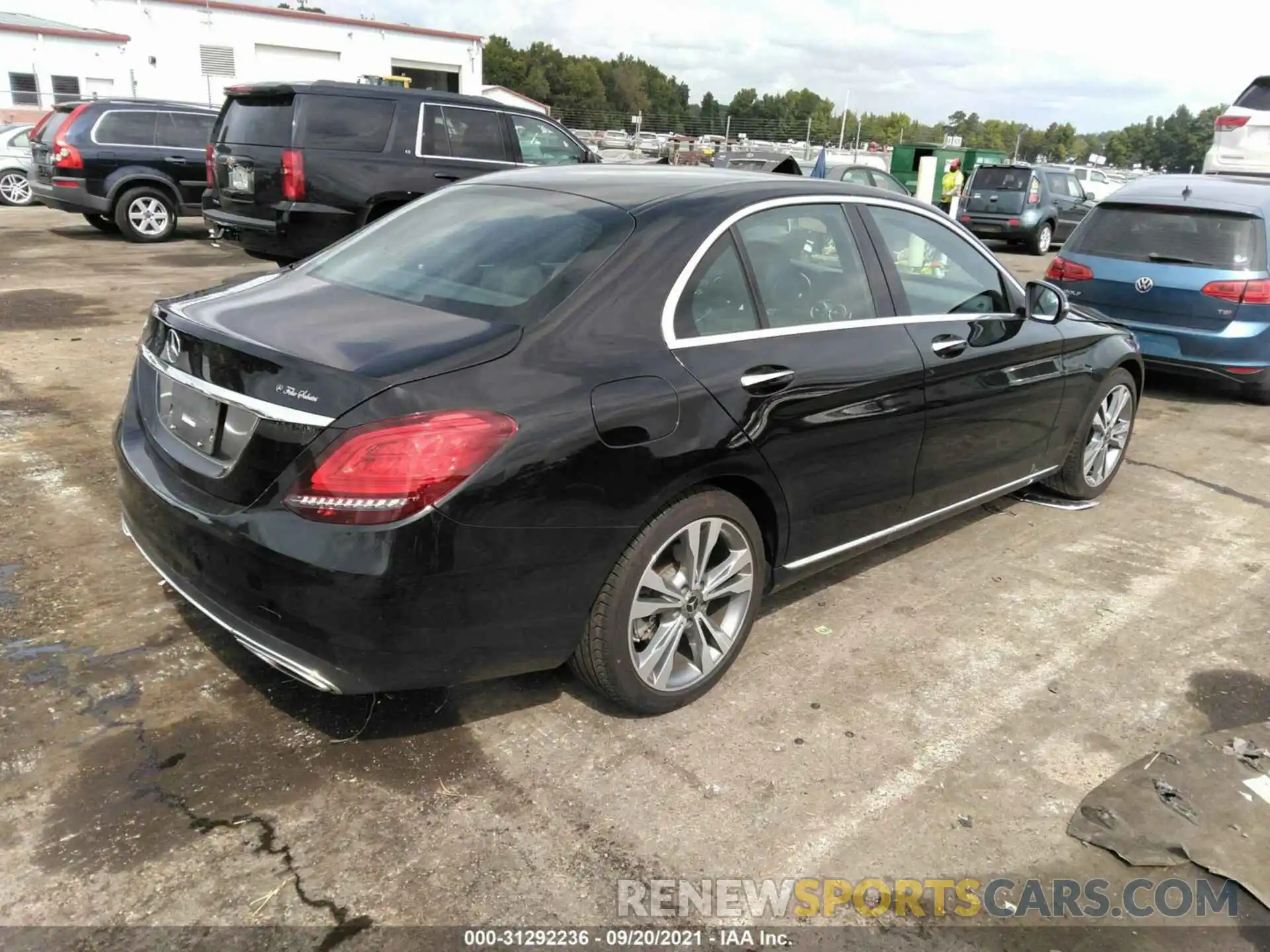 4 Photograph of a damaged car W1KWF8DB5LR567944 MERCEDES-BENZ C-CLASS 2020