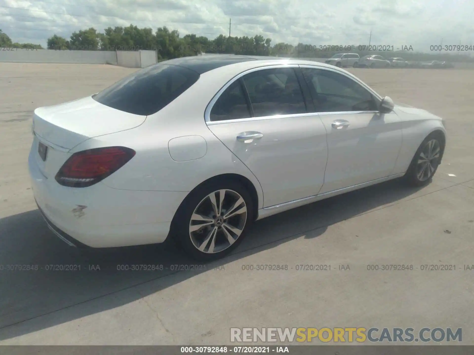 4 Photograph of a damaged car W1KWF8DB5LR594156 MERCEDES-BENZ C-CLASS 2020