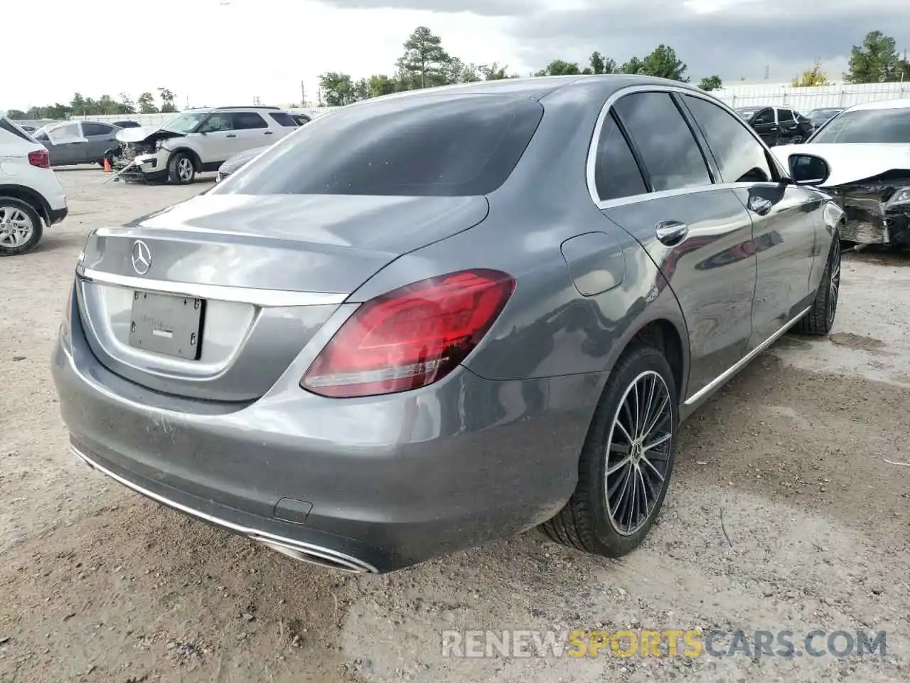 4 Photograph of a damaged car W1KWF8DB5LR594321 MERCEDES-BENZ C-CLASS 2020