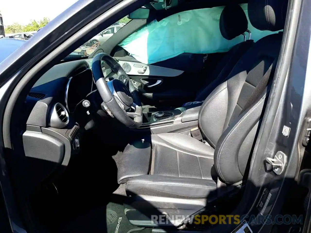 5 Photograph of a damaged car W1KWF8DB6LR571498 MERCEDES-BENZ C-CLASS 2020