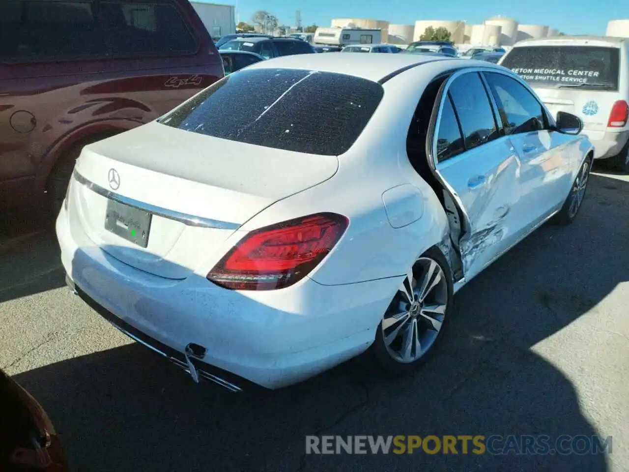 4 Photograph of a damaged car W1KWF8DB6LR601163 MERCEDES-BENZ C-CLASS 2020