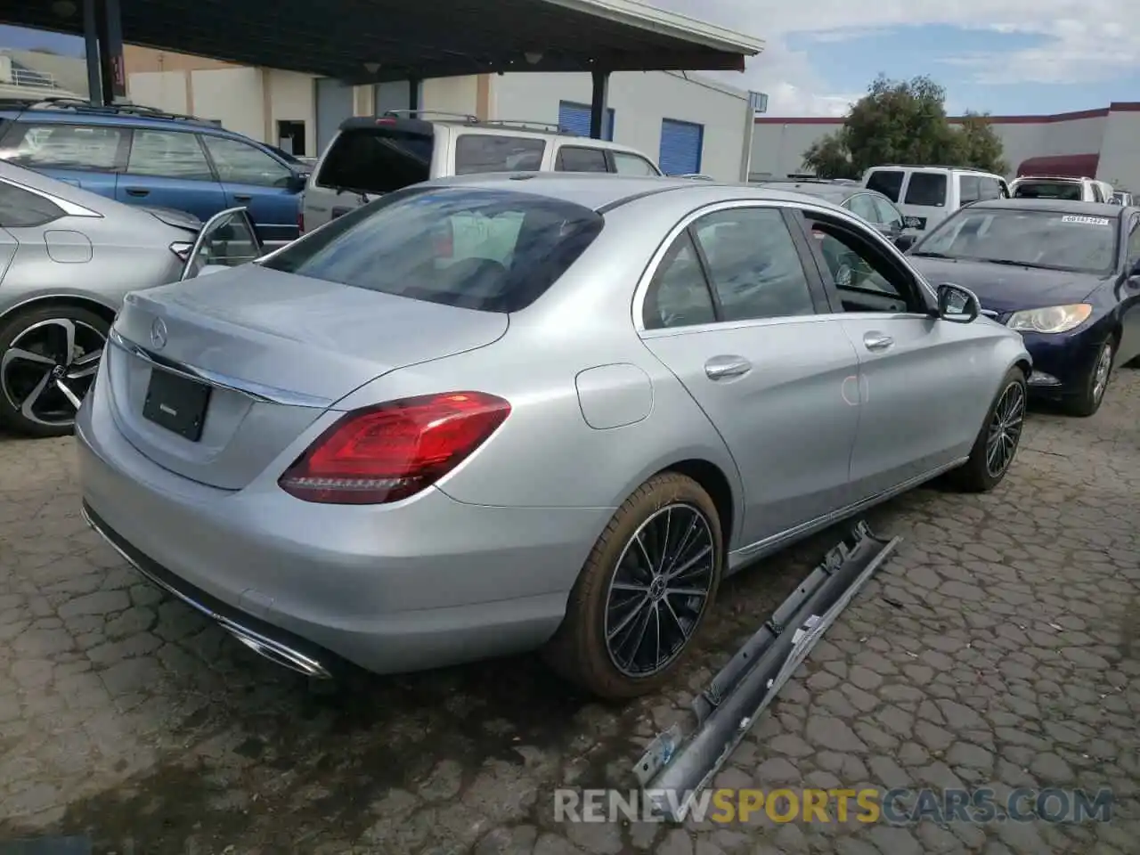 4 Photograph of a damaged car W1KWF8DB7LR571090 MERCEDES-BENZ C-CLASS 2020