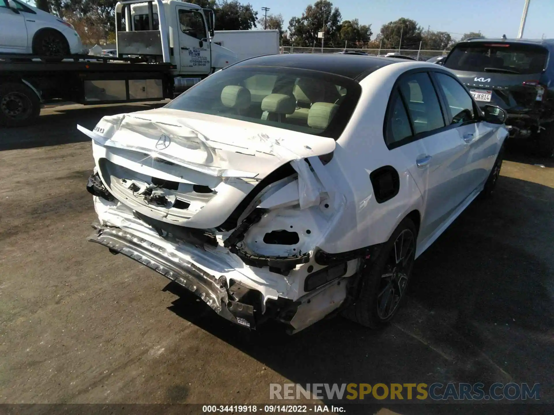 4 Photograph of a damaged car W1KWF8DB9LR600489 MERCEDES-BENZ C-CLASS 2020