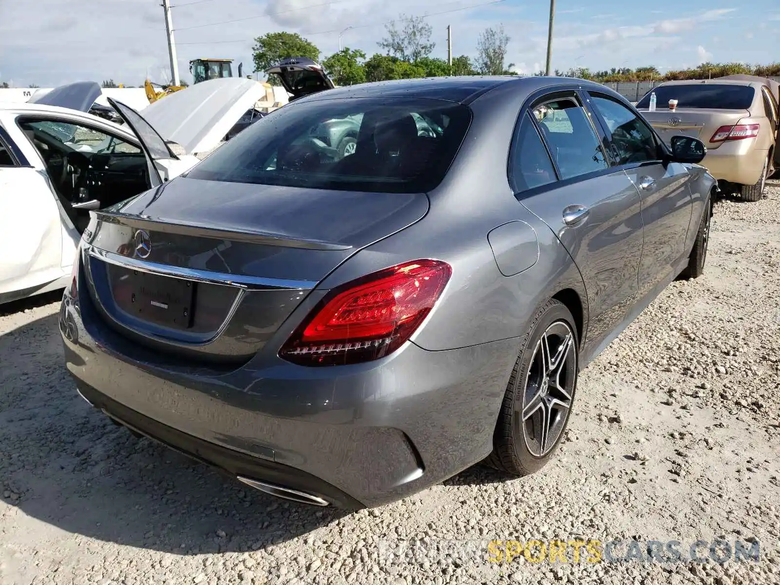 4 Photograph of a damaged car W1KWF8DBXLR595061 MERCEDES-BENZ C-CLASS 2020