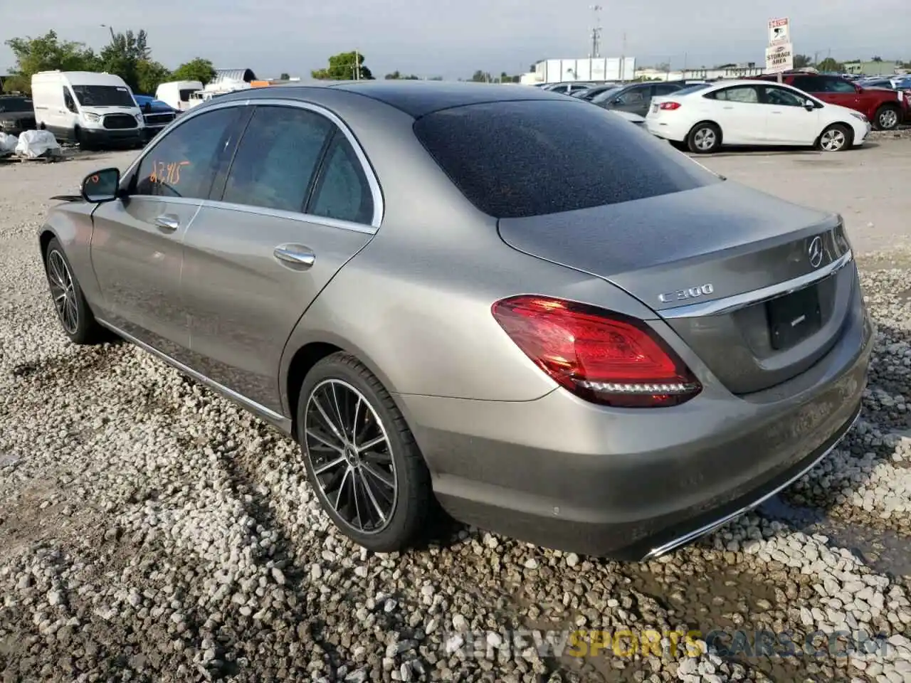 3 Фотография поврежденного автомобиля W1KWF8DBXLR598803 MERCEDES-BENZ C-CLASS 2020