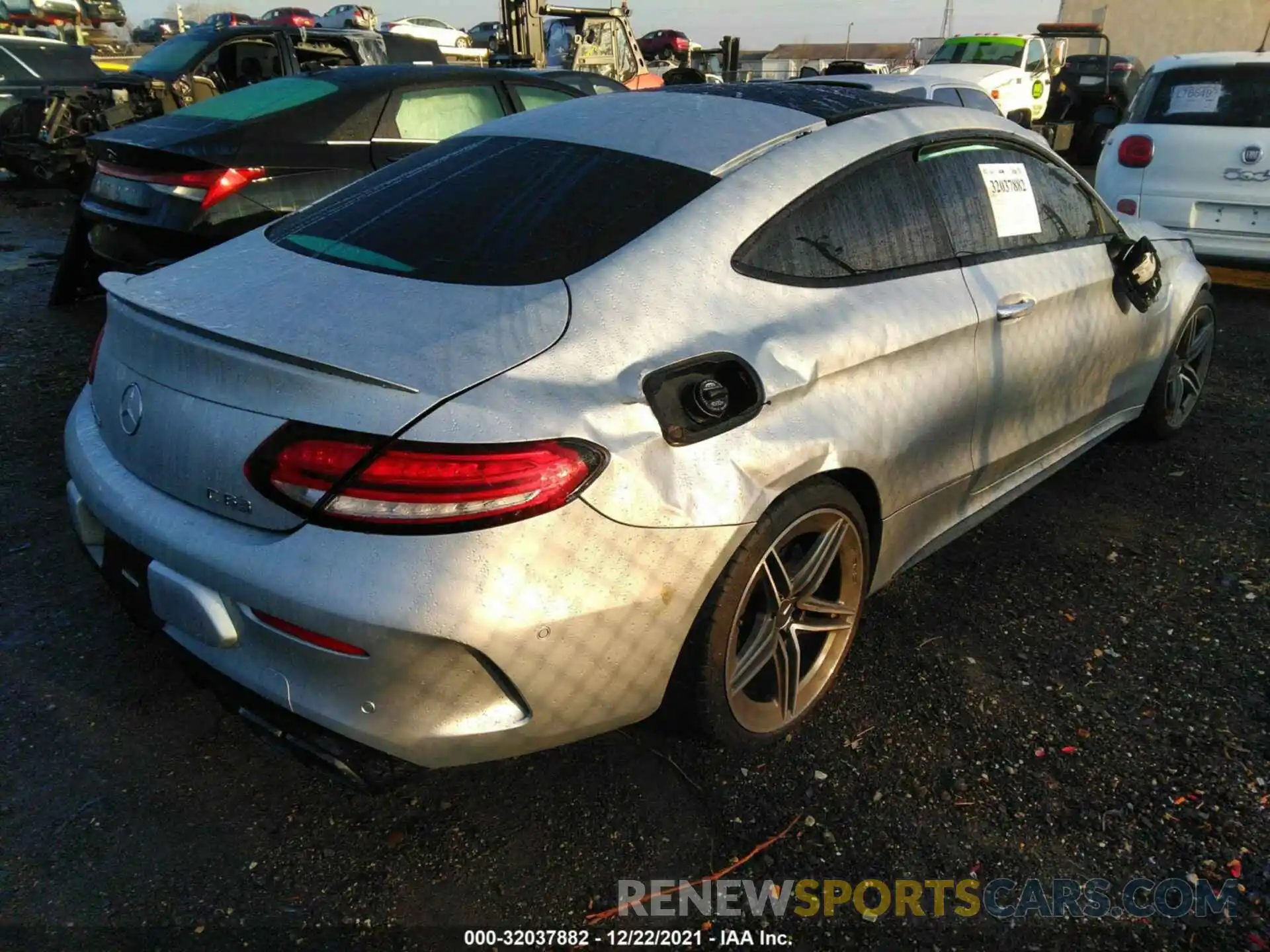 4 Photograph of a damaged car W1KWJ8GB2LF984837 MERCEDES-BENZ C-CLASS 2020