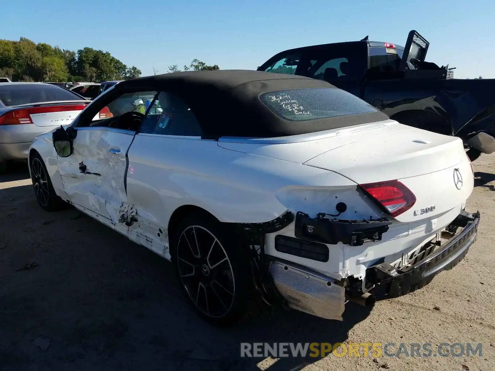 3 Photograph of a damaged car W1KWK8DBXLF989463 MERCEDES-BENZ C CLASS 2020