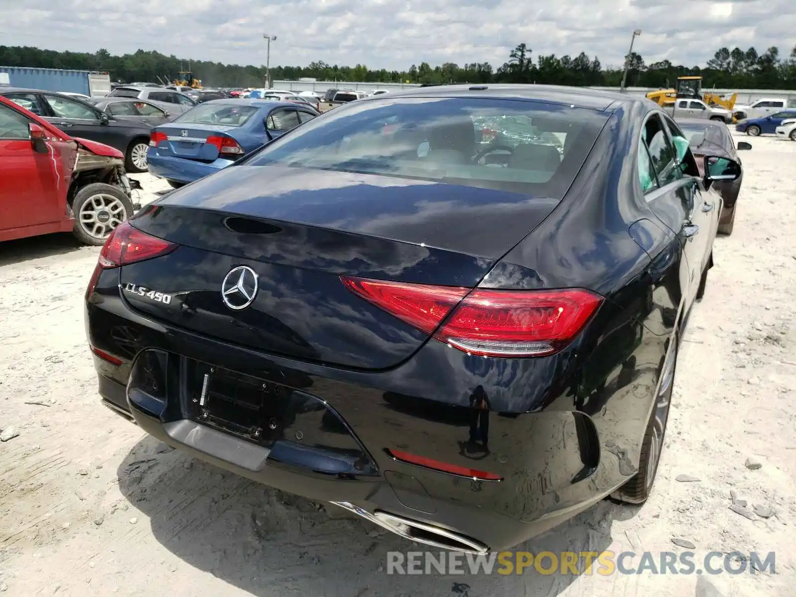 4 Photograph of a damaged car WDD2J5JB8LA050409 MERCEDES-BENZ C CLASS 2020