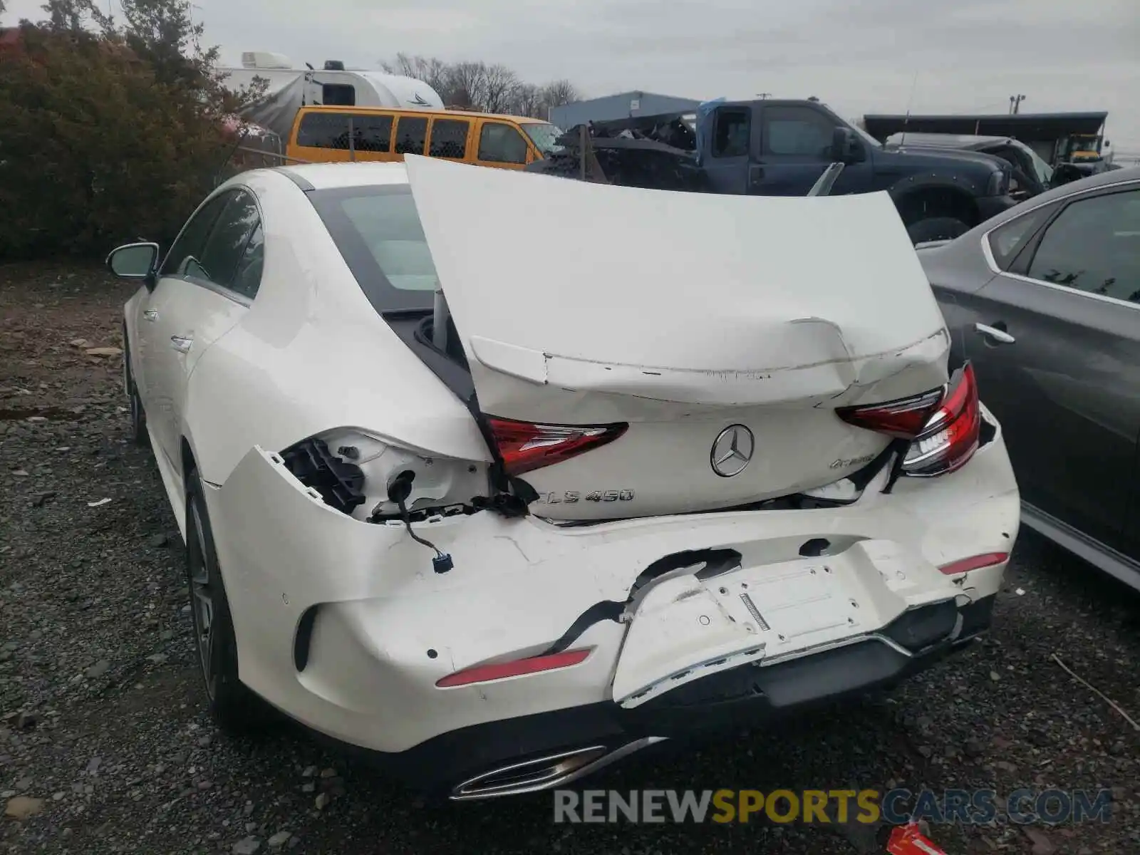 3 Photograph of a damaged car WDD2J5KB8LA052417 MERCEDES-BENZ C CLASS 2020