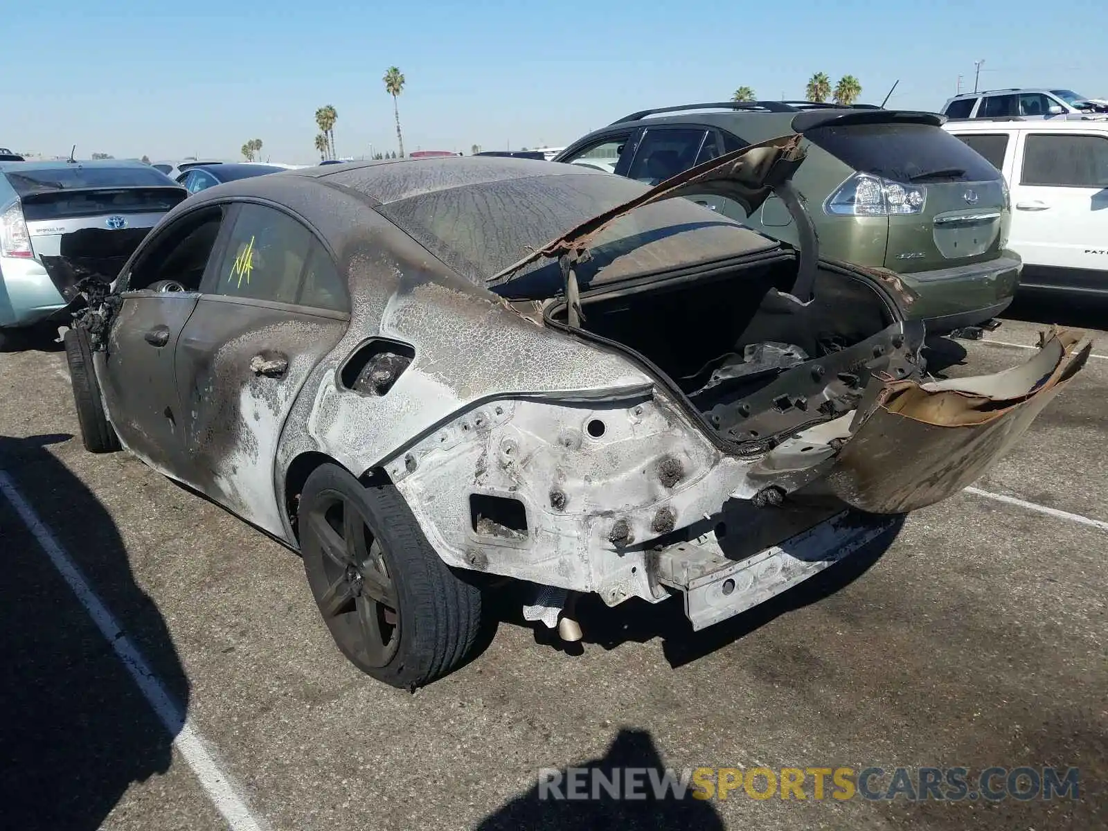 3 Photograph of a damaged car WDD5J4GB0LN075019 MERCEDES-BENZ C CLASS 2020