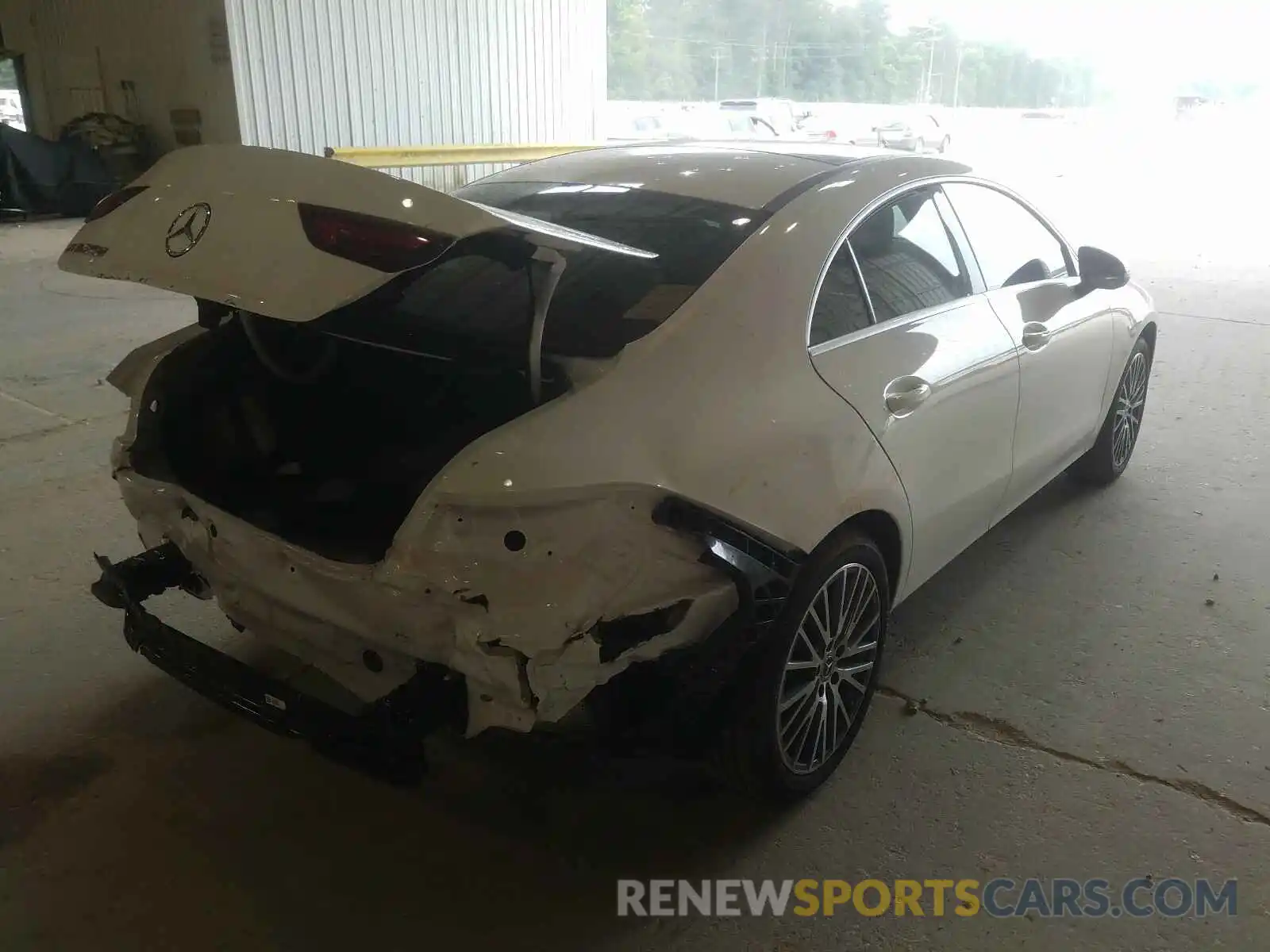 4 Photograph of a damaged car WDD5J4GB1LN057760 MERCEDES-BENZ C CLASS 2020