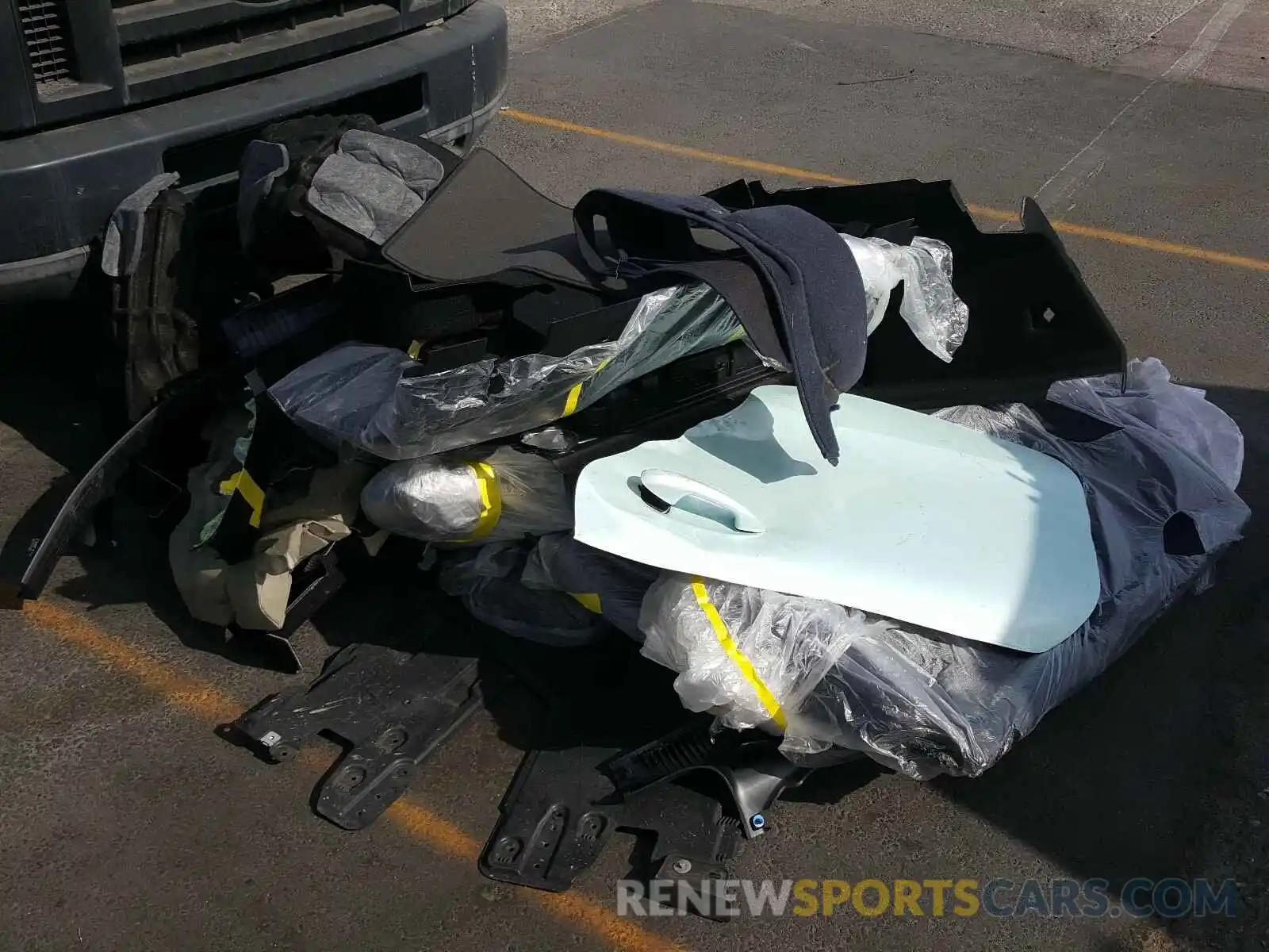 9 Photograph of a damaged car WDD5J4GB6LN068107 MERCEDES-BENZ C CLASS 2020