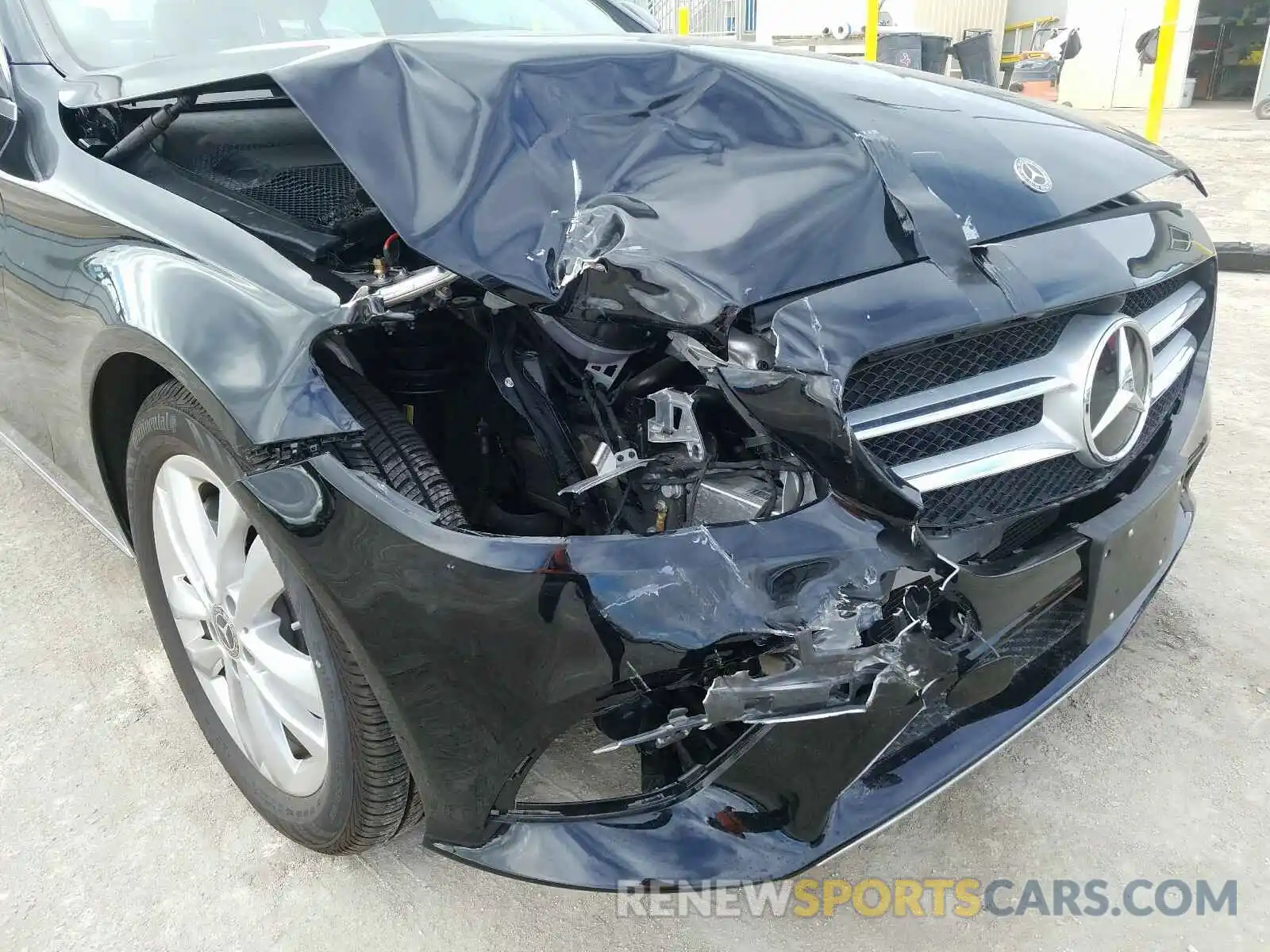 9 Photograph of a damaged car WDDWF8DB1LR560750 MERCEDES-BENZ C CLASS 2020