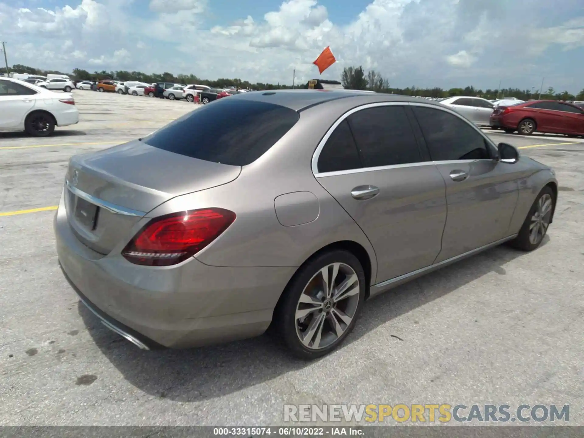 4 Photograph of a damaged car WDDWF8DB3LR549703 MERCEDES-BENZ C-CLASS 2020