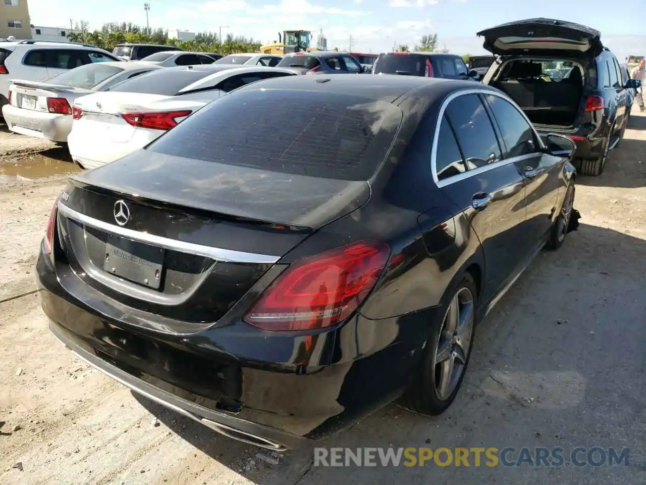 4 Photograph of a damaged car WDDWF8DB4LR526754 MERCEDES-BENZ C-CLASS 2020