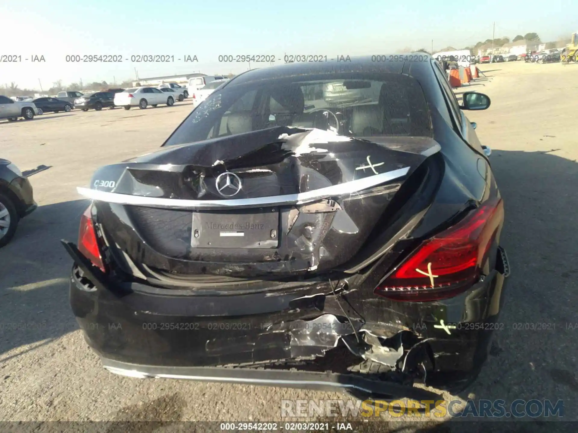 6 Фотография поврежденного автомобиля WDDWF8DB5LR543028 MERCEDES-BENZ C-CLASS 2020