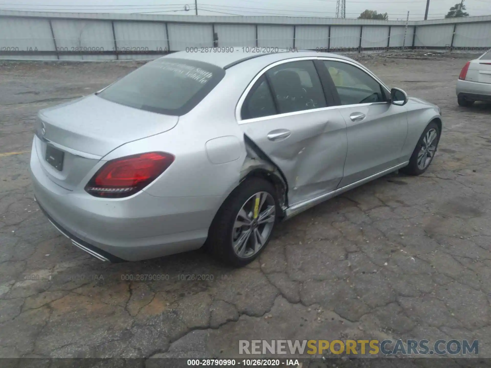 4 Photograph of a damaged car WDDWF8DB5LR543479 MERCEDES-BENZ C-CLASS 2020