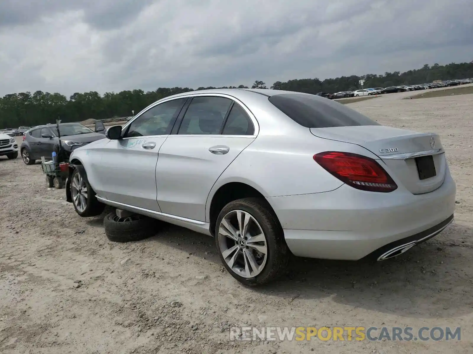 3 Photograph of a damaged car WDDWF8DB6LR526464 MERCEDES-BENZ C CLASS 2020