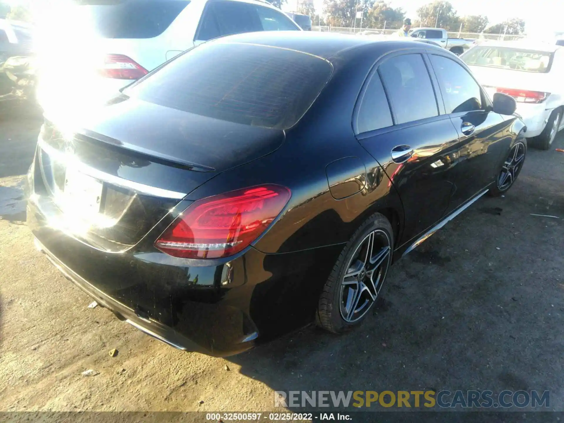 4 Photograph of a damaged car WDDWF8DB6LR536542 MERCEDES-BENZ C-CLASS 2020