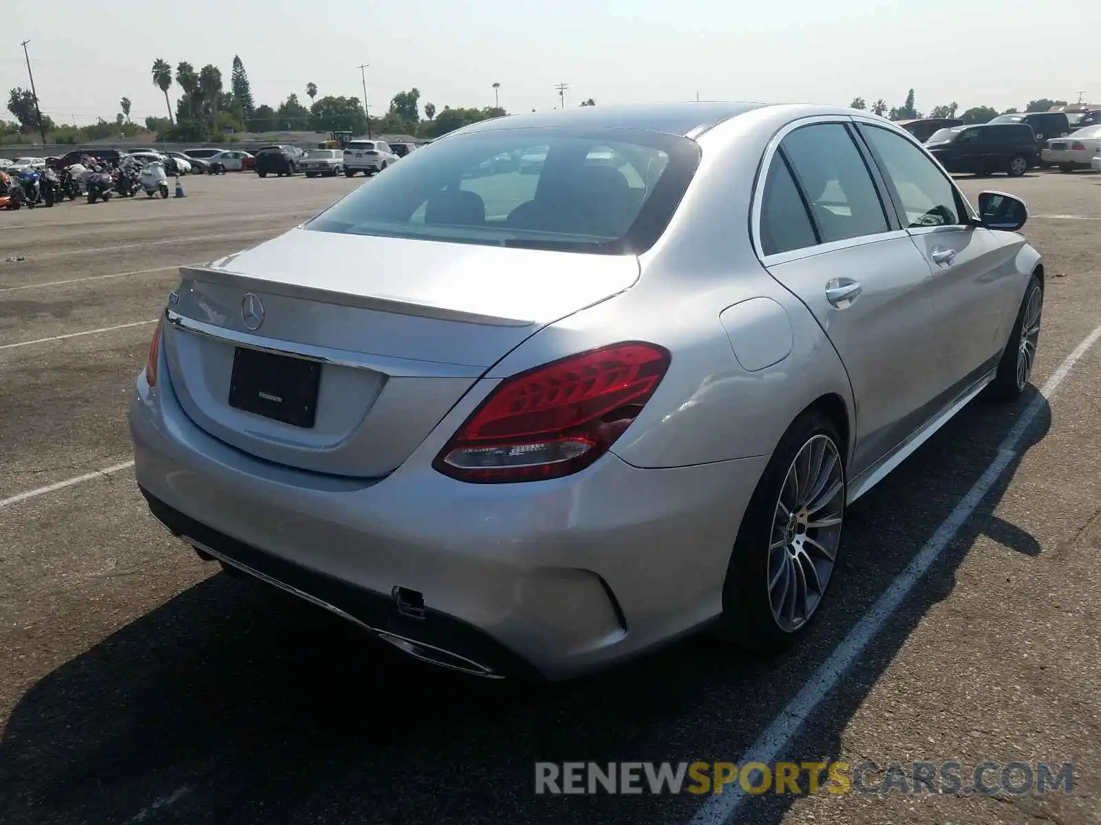 4 Photograph of a damaged car WDDWF8DB9LR527625 MERCEDES-BENZ C CLASS 2020