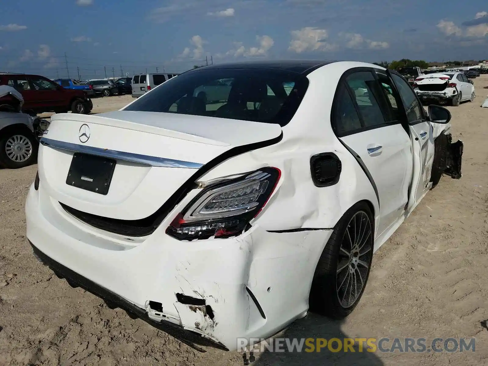 4 Photograph of a damaged car WDDWF8DB9LR548765 MERCEDES-BENZ C CLASS 2020