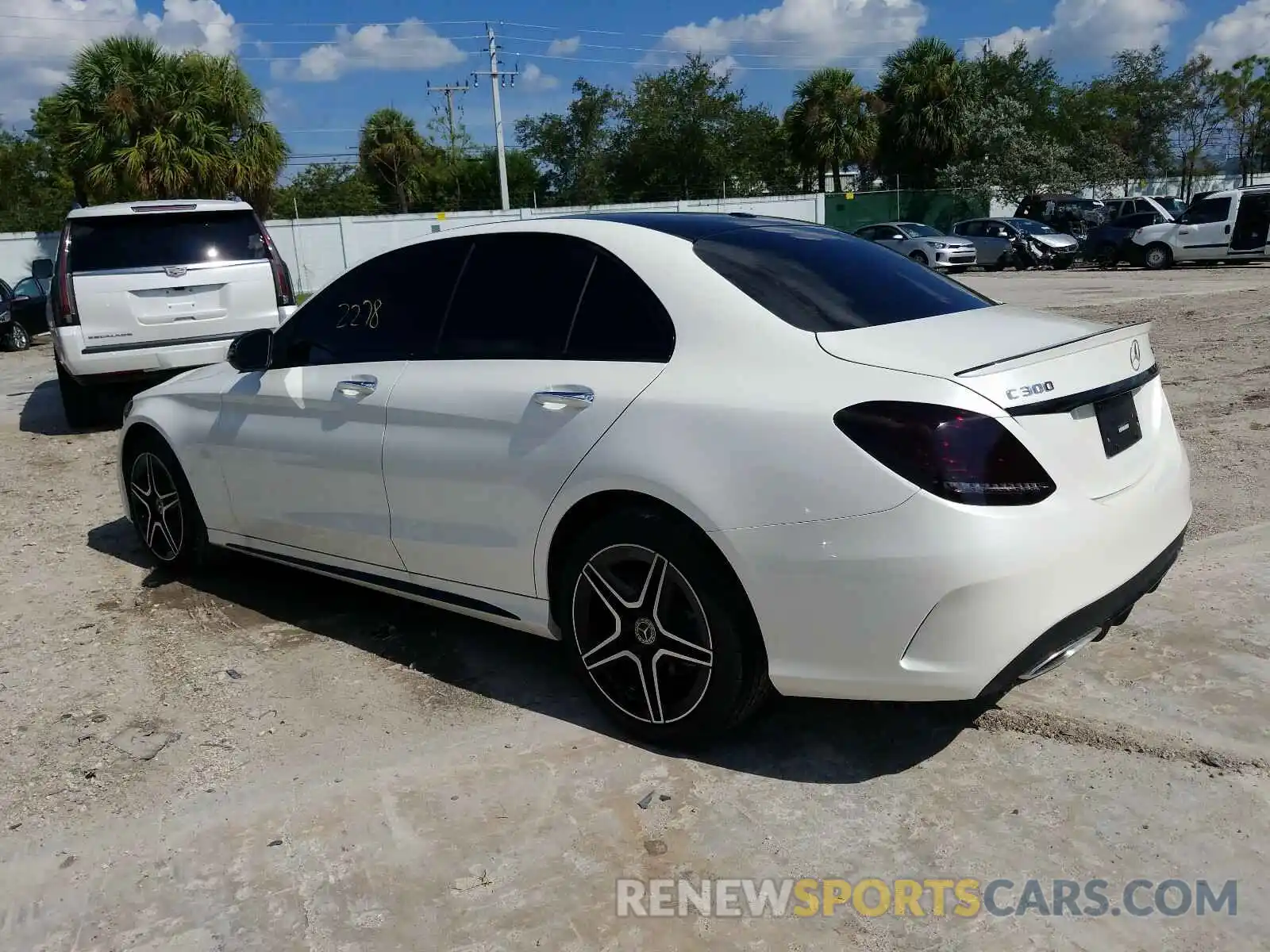 3 Photograph of a damaged car WDDWF8DB9LR557823 MERCEDES-BENZ C CLASS 2020