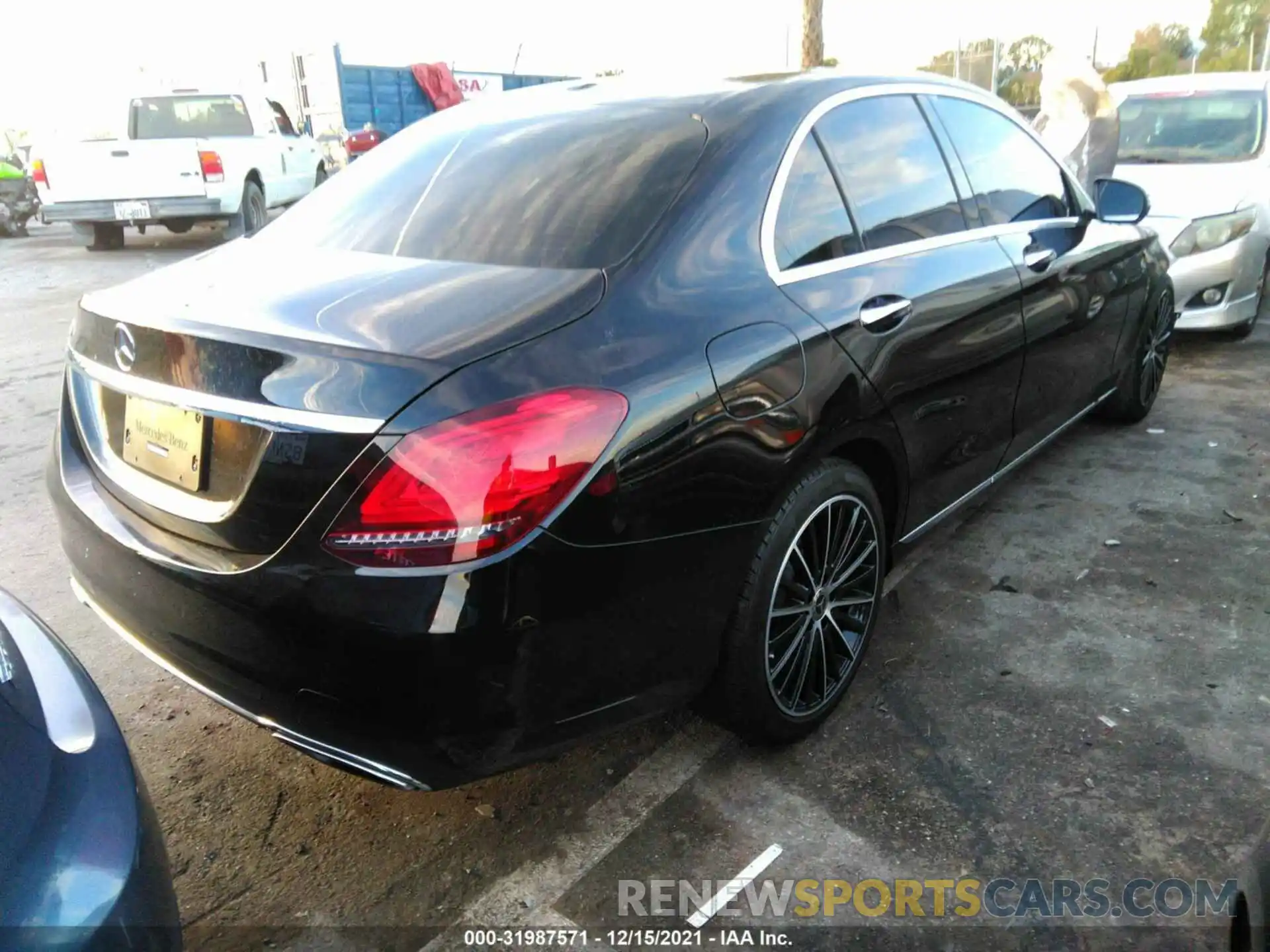 4 Photograph of a damaged car WDDWF8DB9LR561838 MERCEDES-BENZ C-CLASS 2020