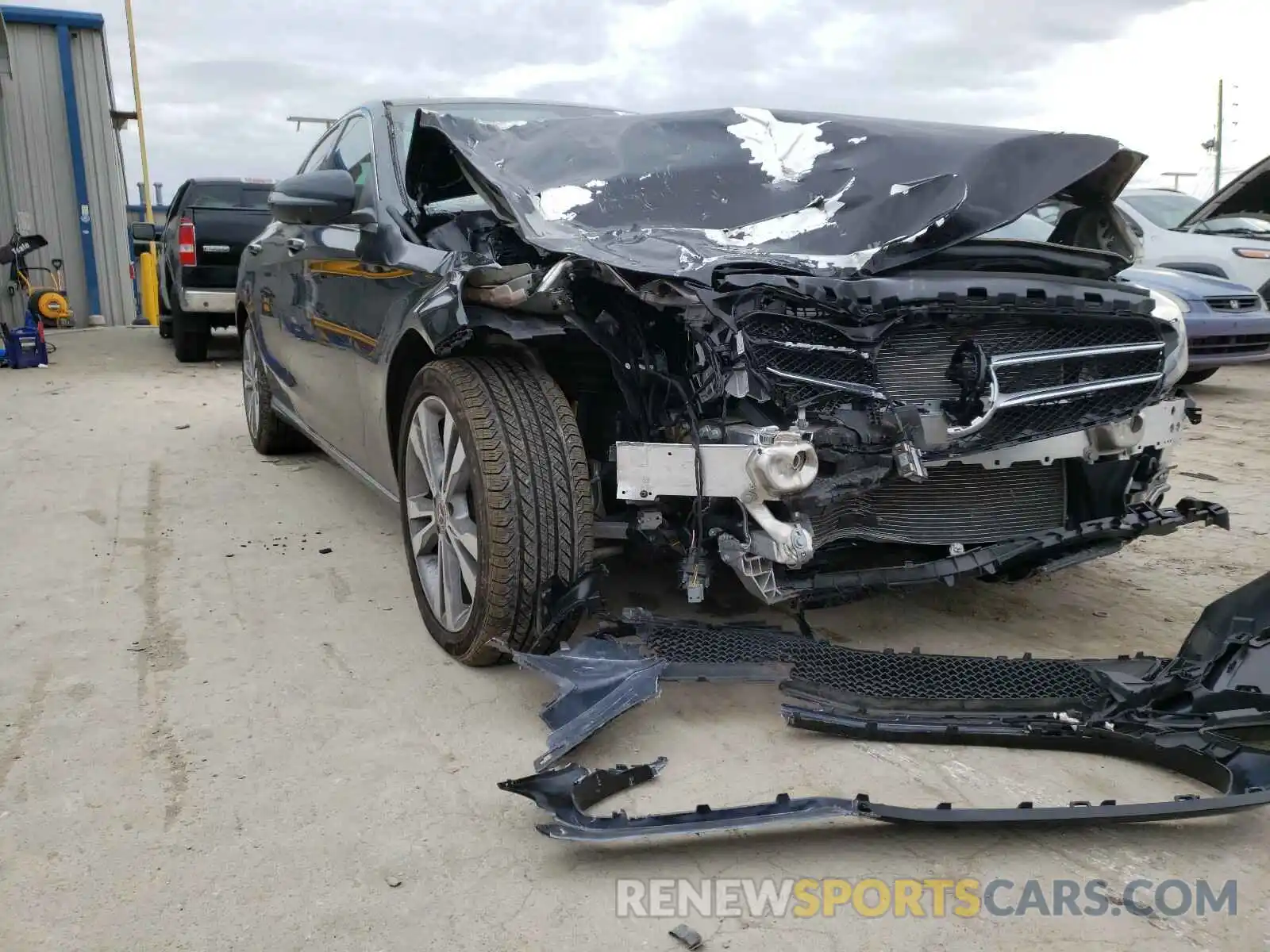 9 Photograph of a damaged car WDDWF8DBXLR561766 MERCEDES-BENZ C CLASS 2020