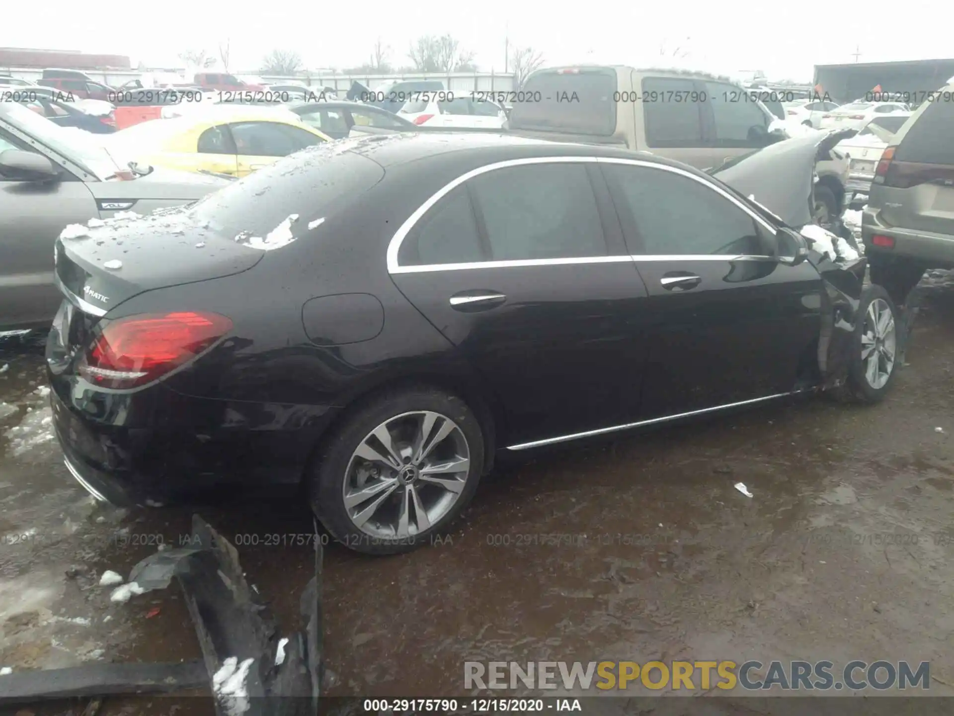 4 Photograph of a damaged car WDDWF8EB0LR539547 MERCEDES-BENZ C-CLASS 2020