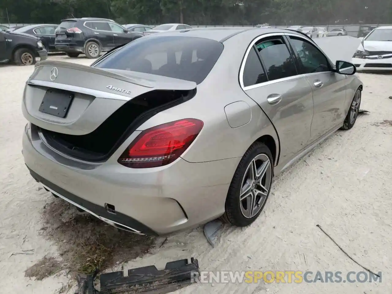 4 Photograph of a damaged car WDDWF8EB2LR536097 MERCEDES-BENZ C-CLASS 2020