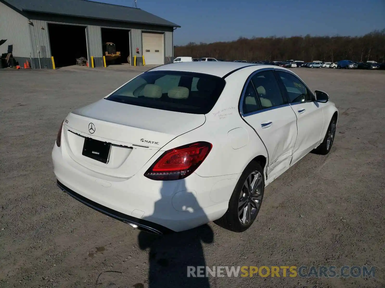 4 Photograph of a damaged car WDDWF8EB4LR540135 MERCEDES-BENZ C CLASS 2020