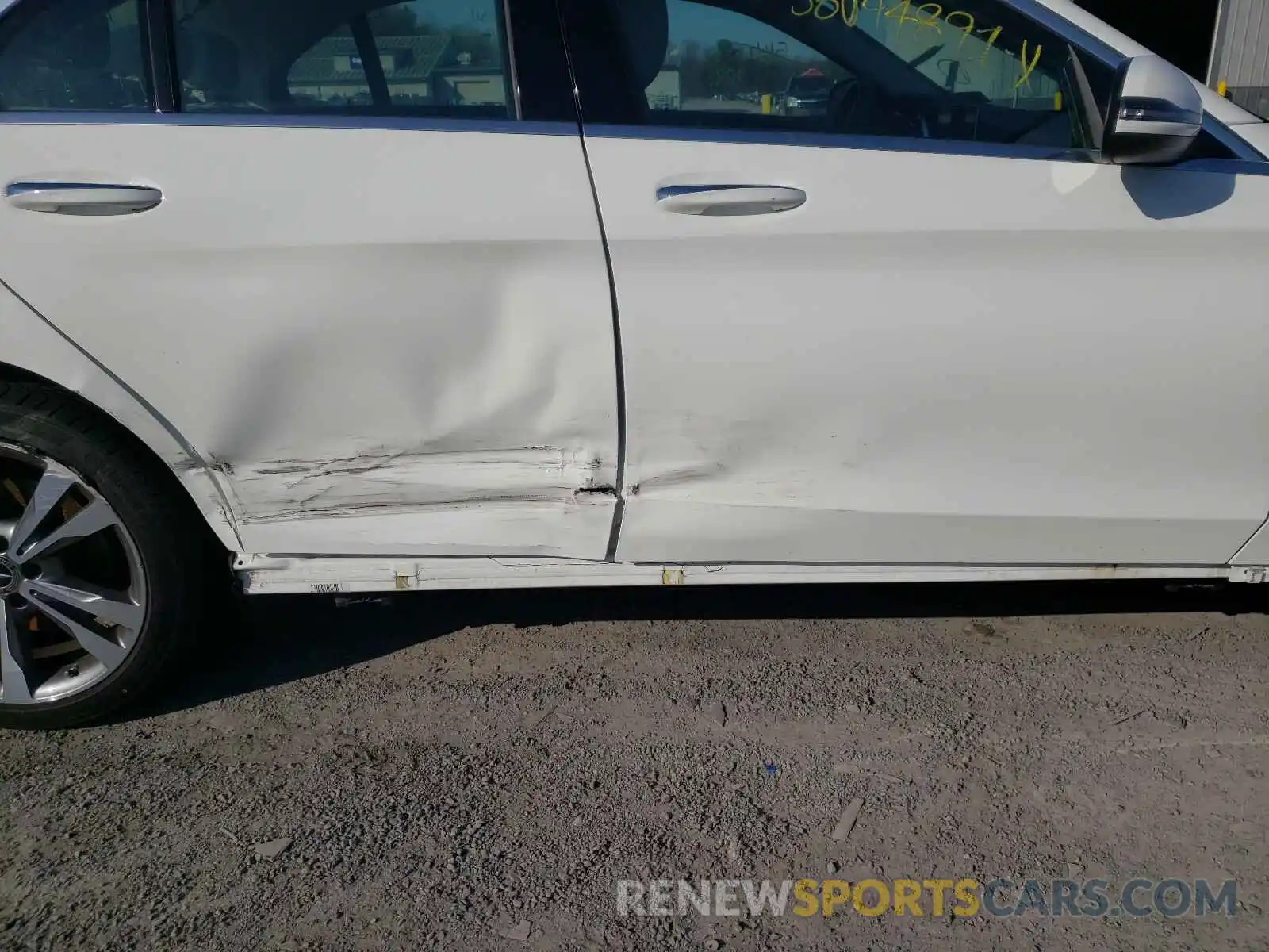 9 Photograph of a damaged car WDDWF8EB4LR540135 MERCEDES-BENZ C CLASS 2020