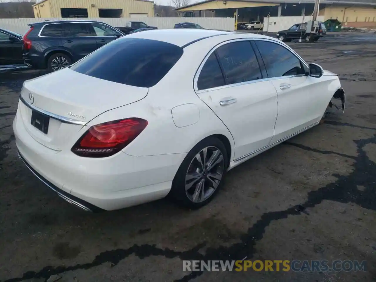 4 Photograph of a damaged car WDDWF8EB4LR541415 MERCEDES-BENZ C-CLASS 2020