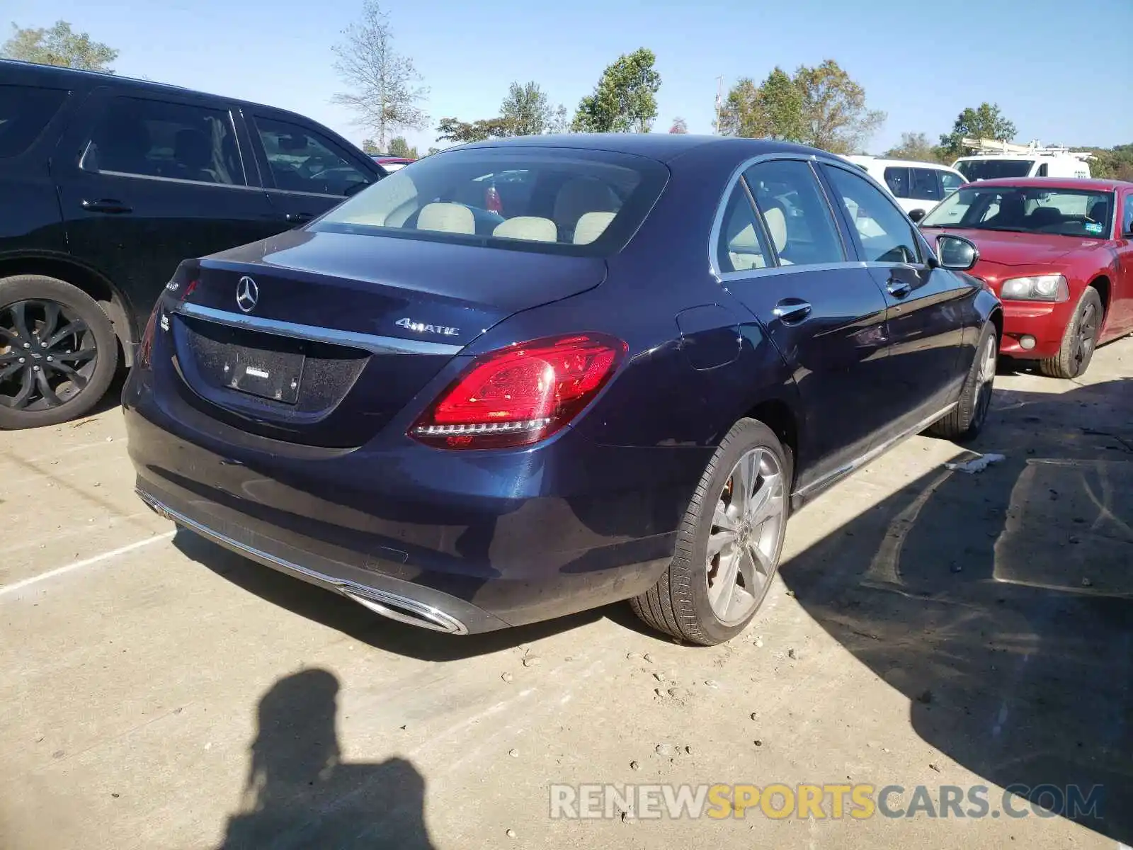 4 Photograph of a damaged car WDDWF8EB5LR539575 MERCEDES-BENZ C-CLASS 2020