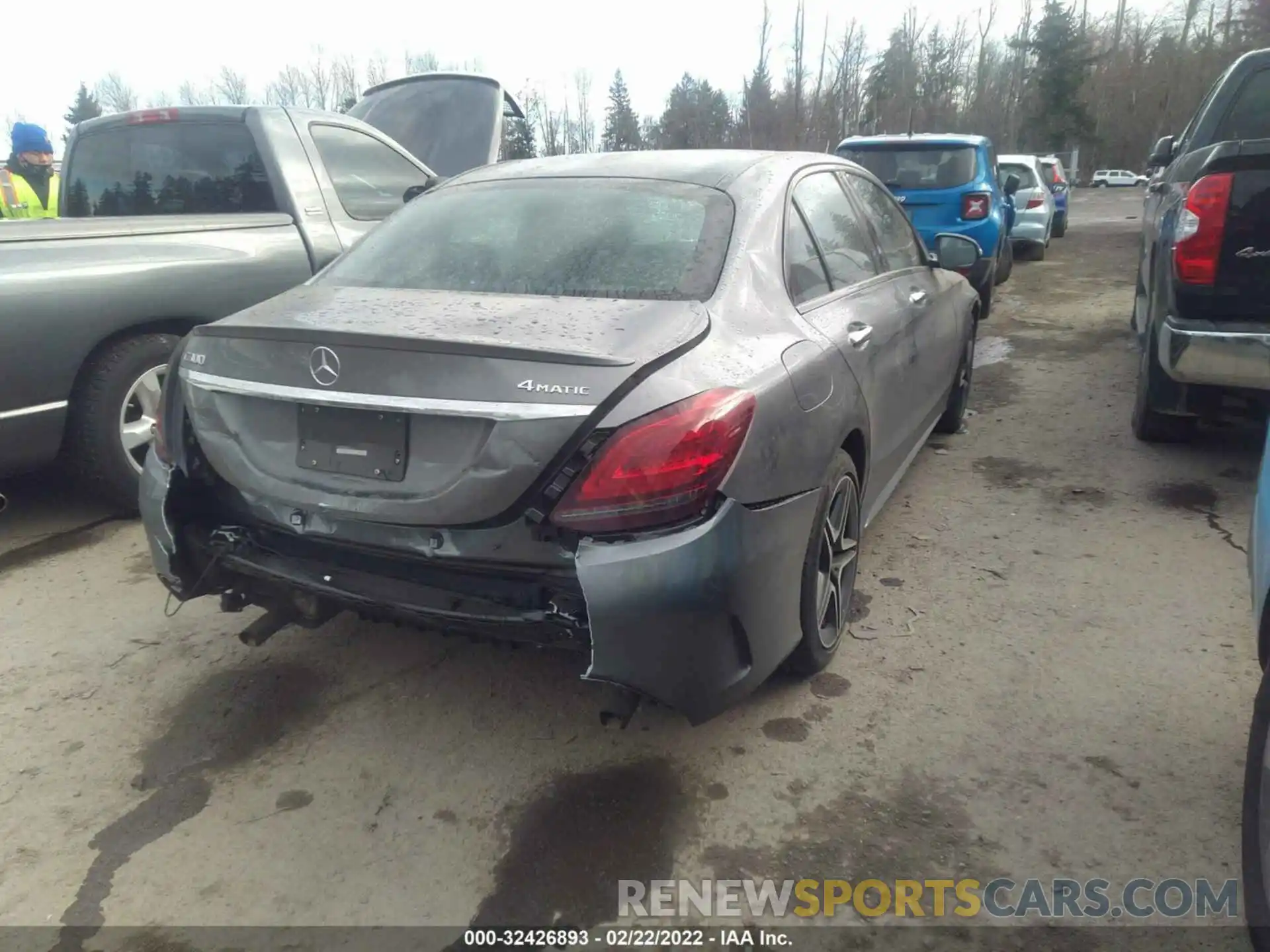 4 Photograph of a damaged car WDDWF8EB5LR556232 MERCEDES-BENZ C-CLASS 2020