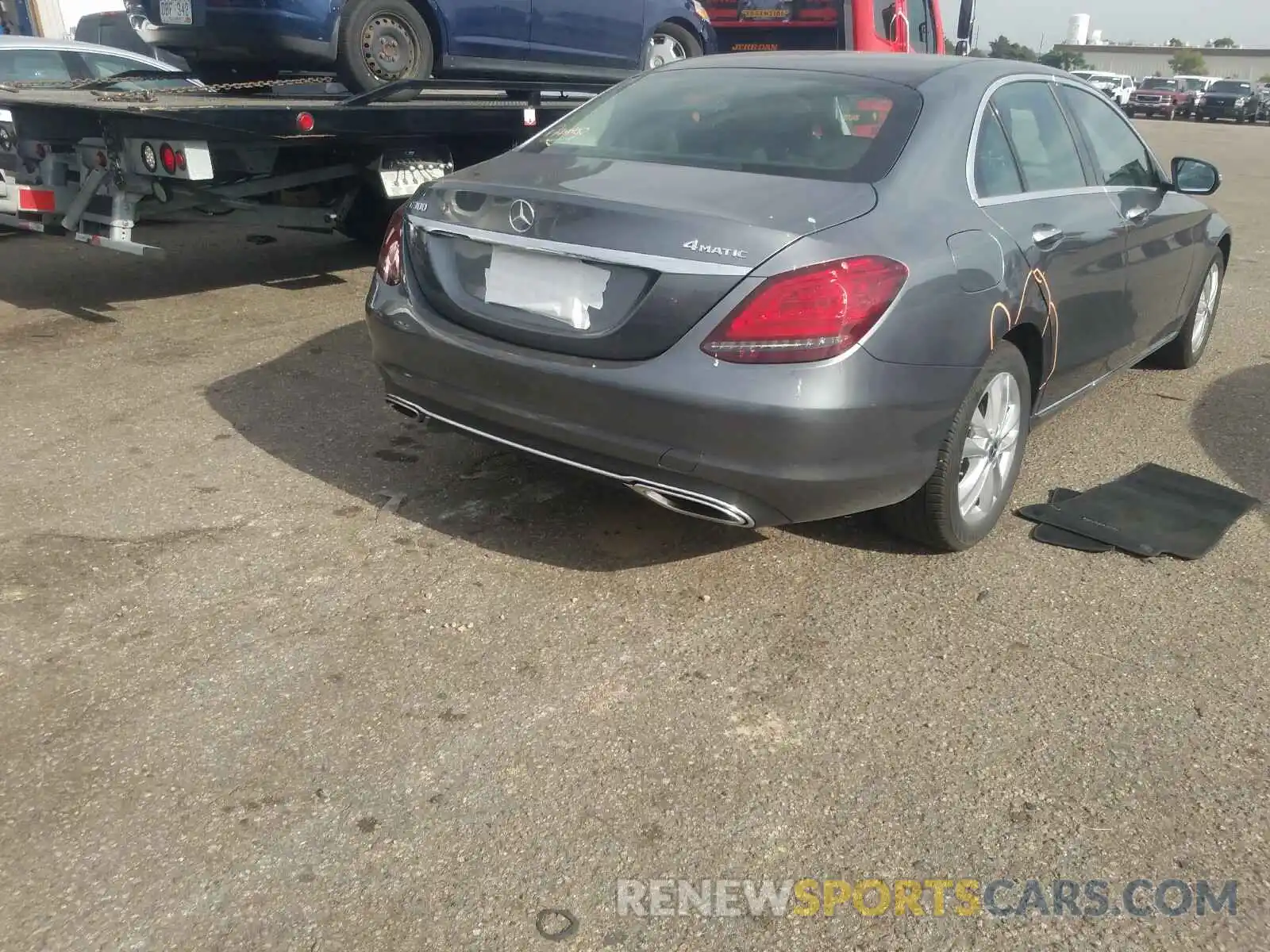 4 Photograph of a damaged car WDDWF8EB7LR560329 MERCEDES-BENZ C CLASS 2020