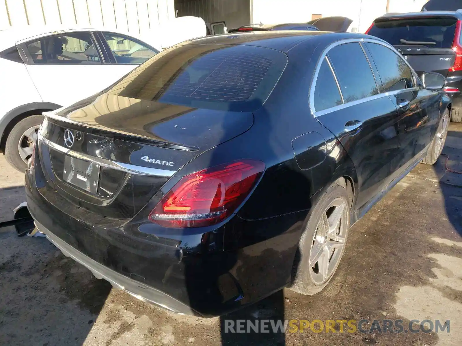 4 Photograph of a damaged car WDDWF8EB8LR551347 MERCEDES-BENZ C-CLASS 2020