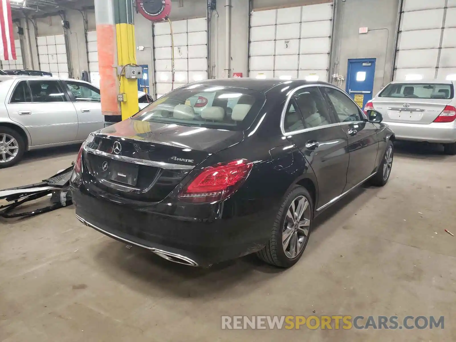 4 Photograph of a damaged car WDDWF8EB9LR540602 MERCEDES-BENZ C CLASS 2020