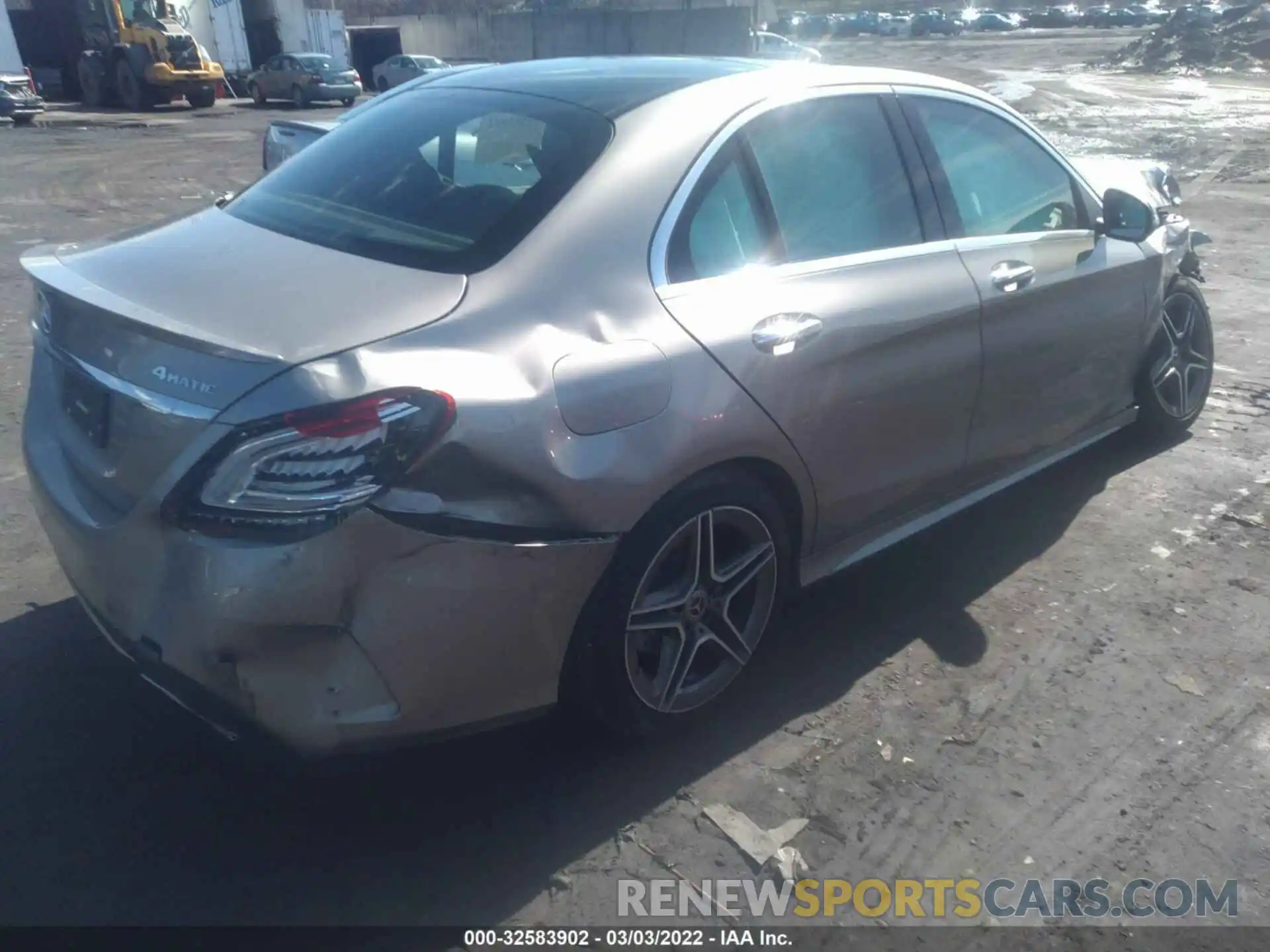 4 Photograph of a damaged car WDDWF8EB9LR549915 MERCEDES-BENZ C-CLASS 2020