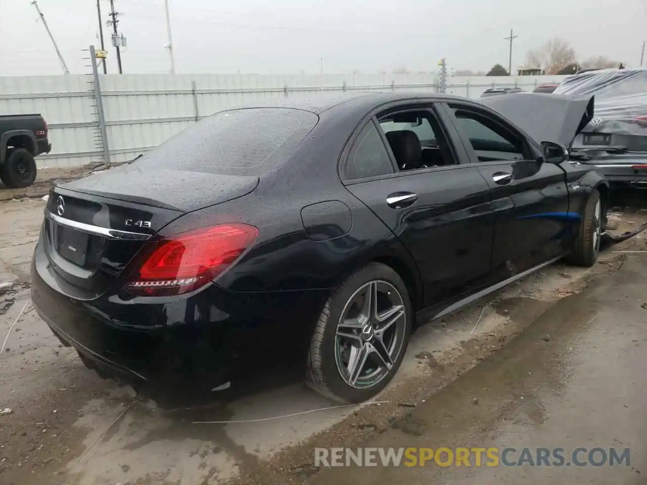 4 Photograph of a damaged car W1KWF6EB3MR615476 MERCEDES-BENZ C-CLASS 2021