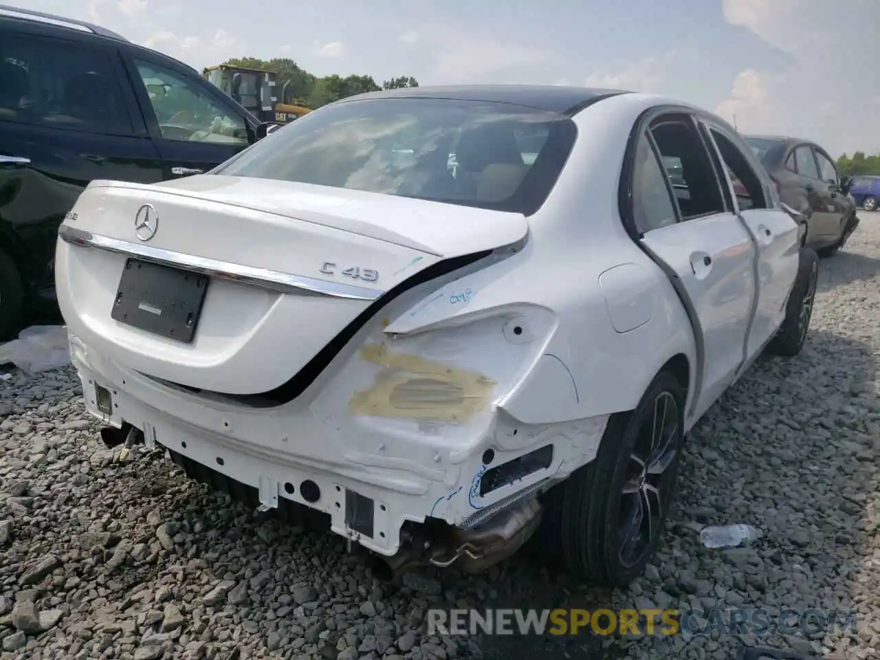 4 Photograph of a damaged car W1KWF6EB3MR641592 MERCEDES-BENZ C-CLASS 2021